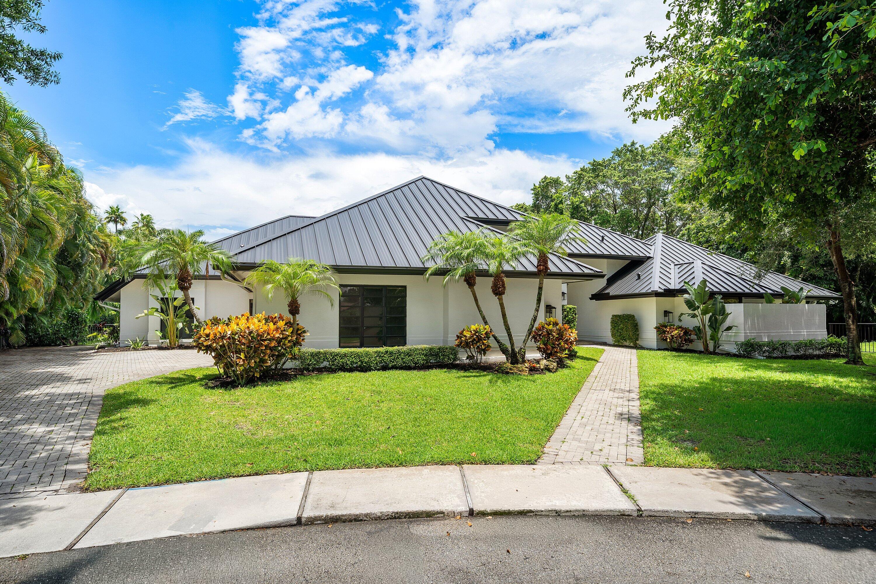 3235 Hyde Circle