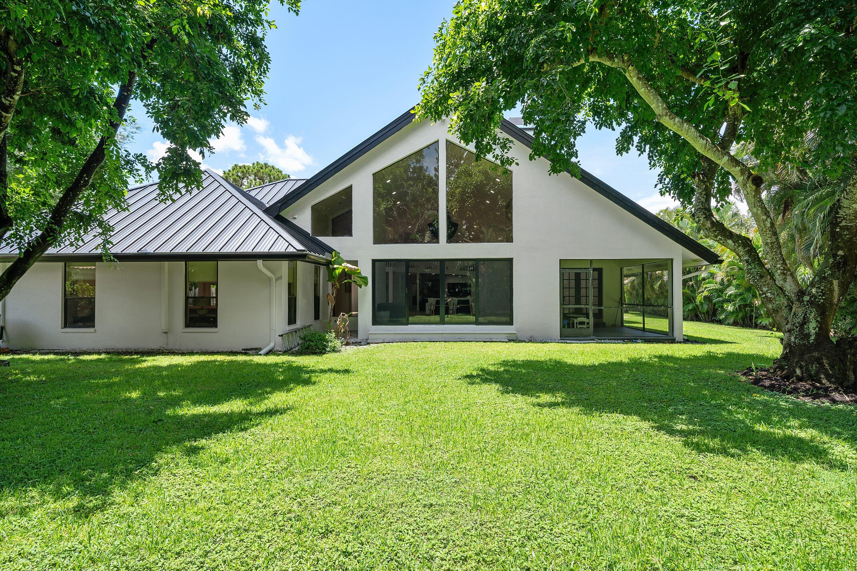 3235 Hyde Circle