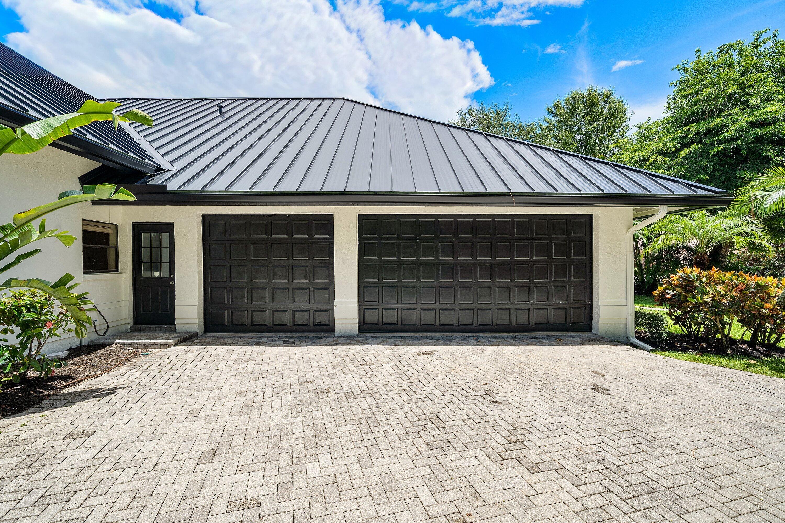 3235 Hyde Circle