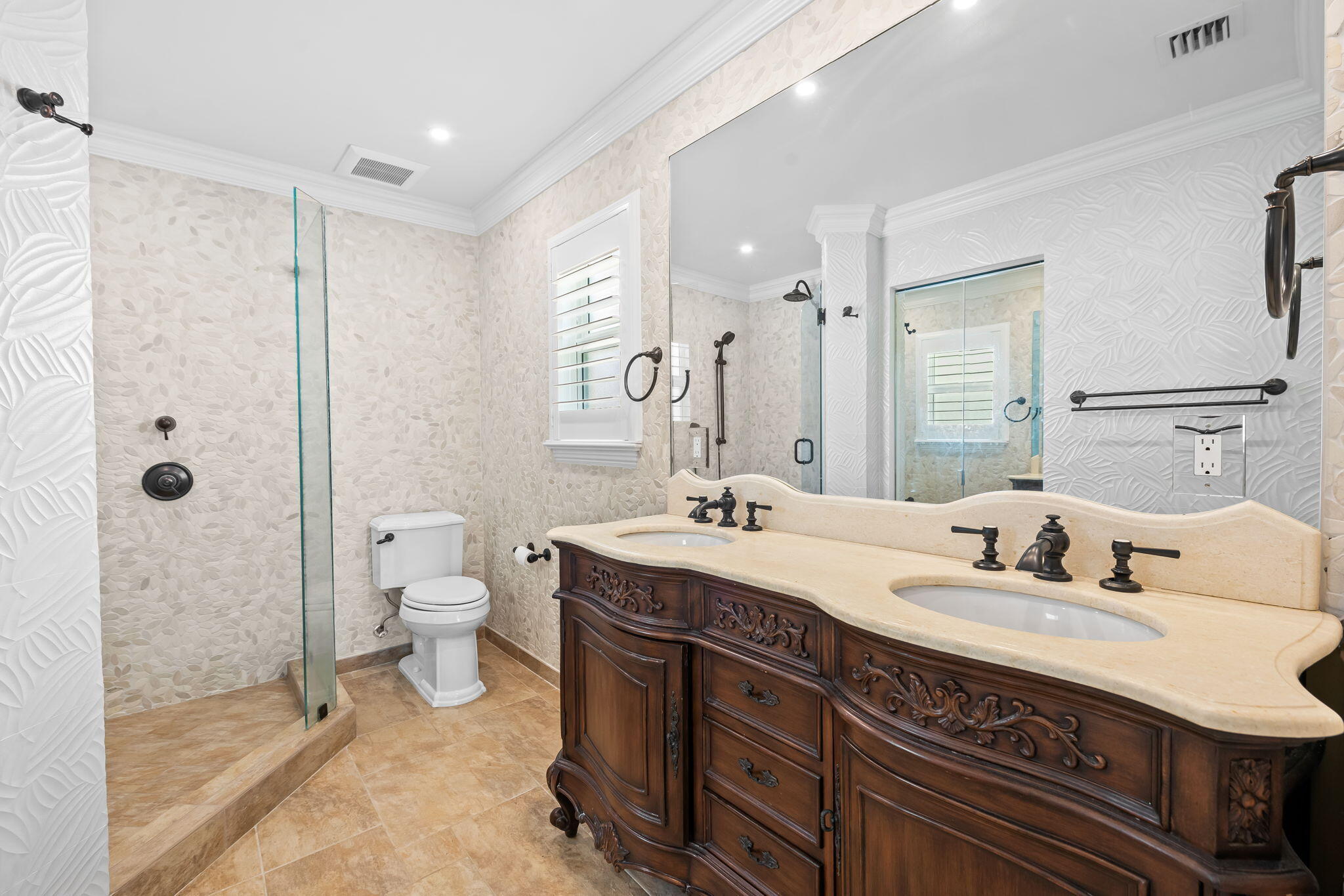1105 Bel Air Drive C