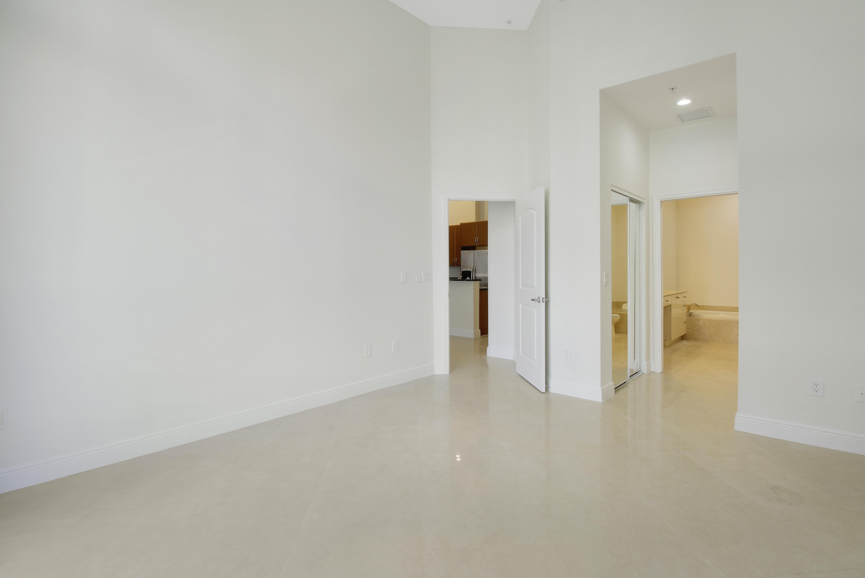 701 S Olive Avenue 316