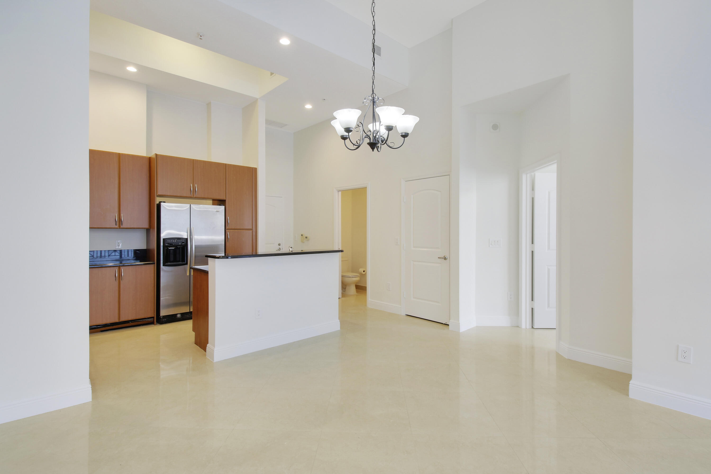 701 S Olive Avenue 316