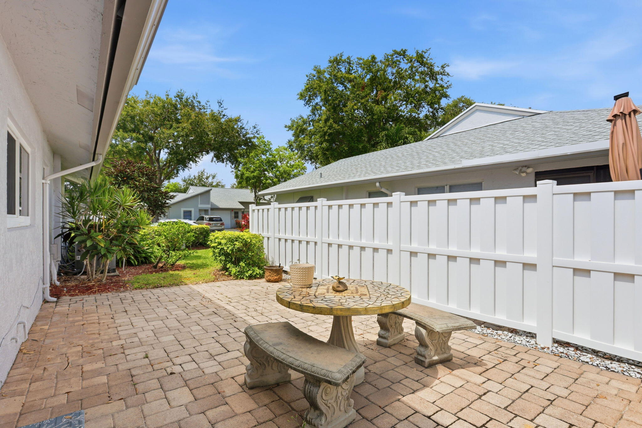 8621 Jasmine Way