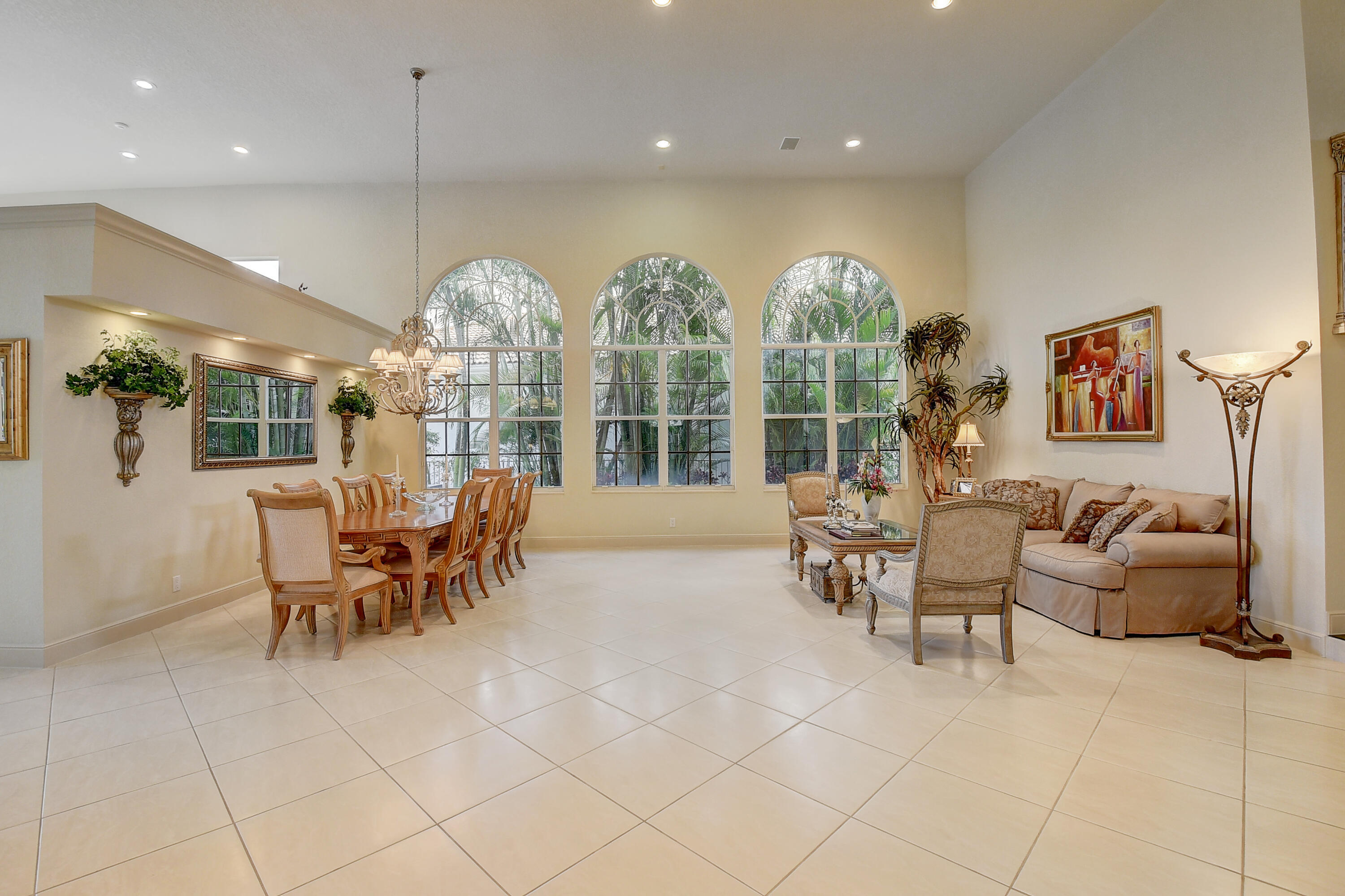 4185 NW Briarcliff Circle