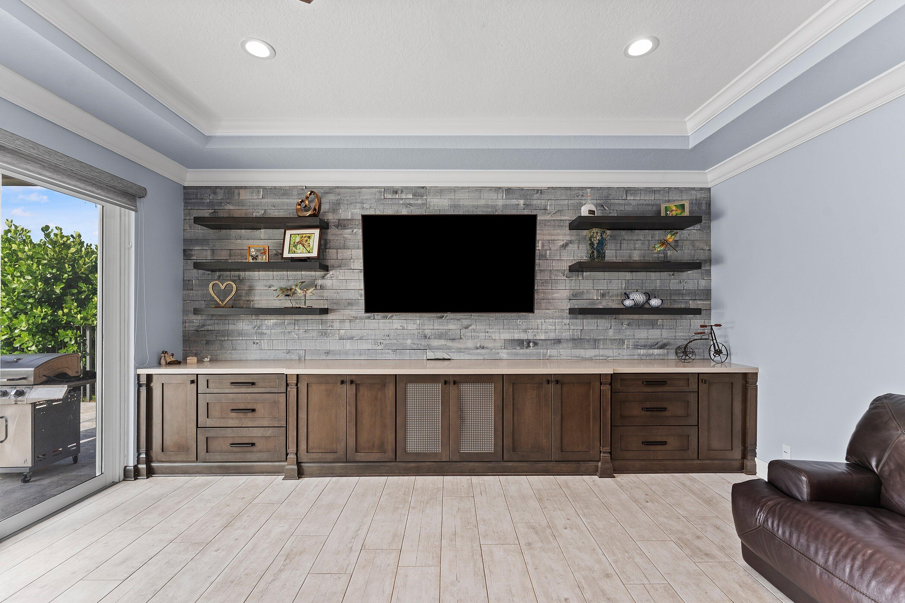 9173 Oak Alley Drive