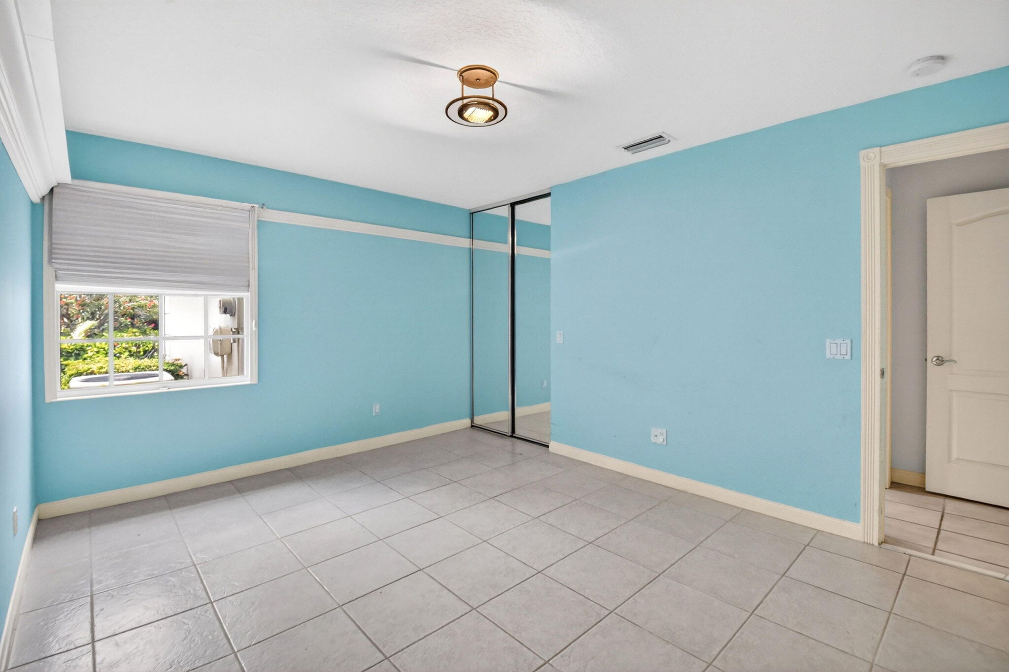2774 Livingston Lane