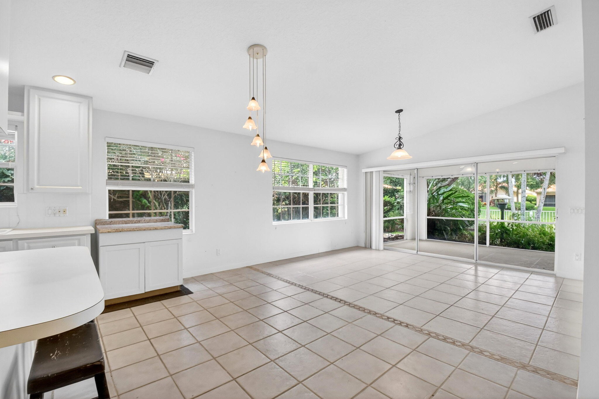 2774 Livingston Lane