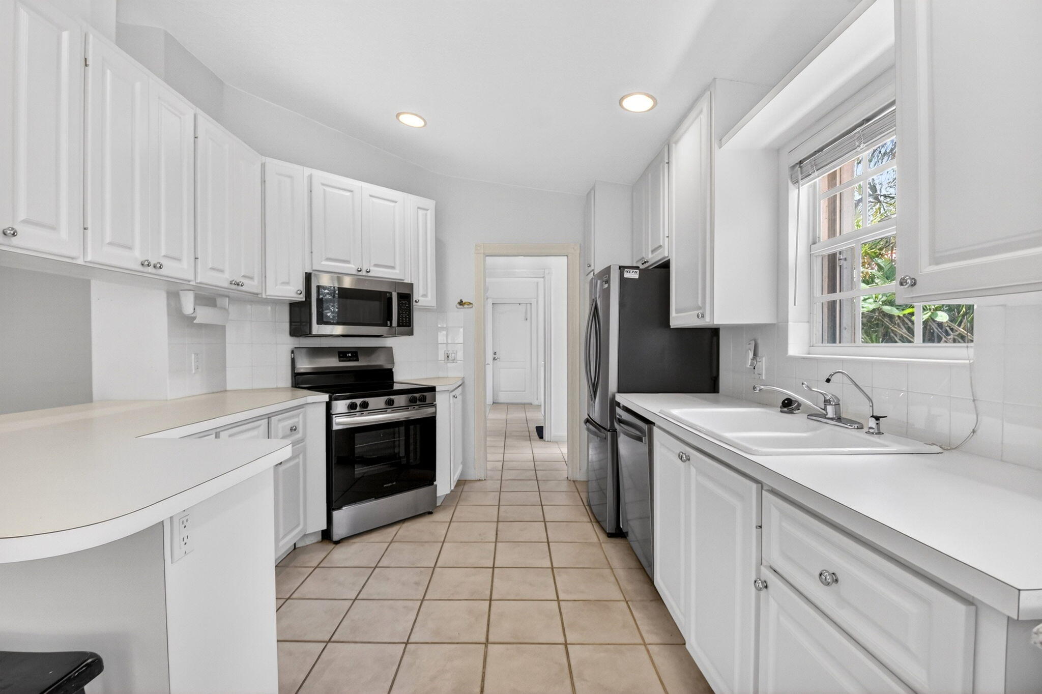 2774 Livingston Lane