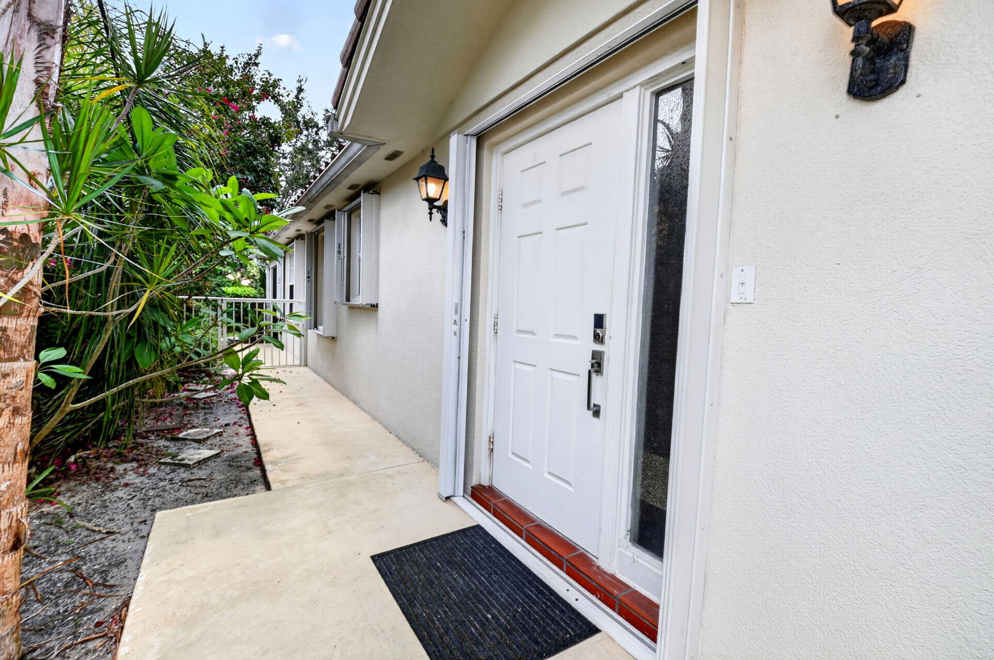 2774 Livingston Lane