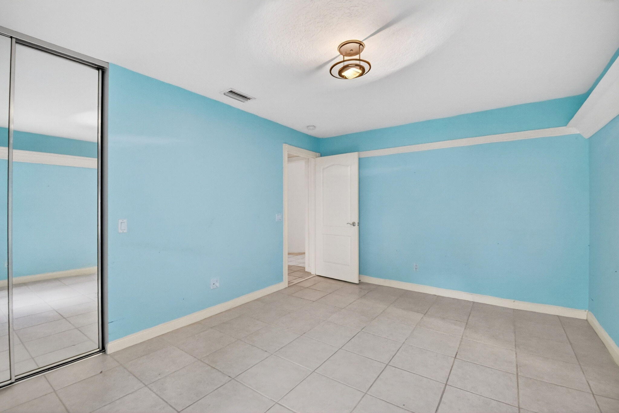 2774 Livingston Lane