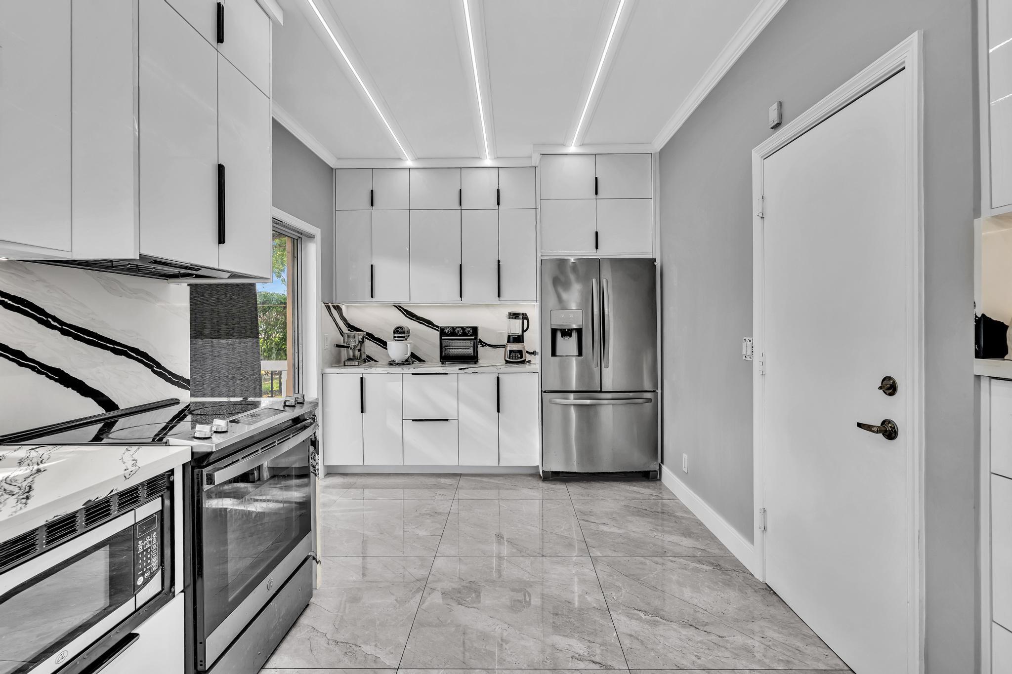 11251 Lakeview Drive 21-f