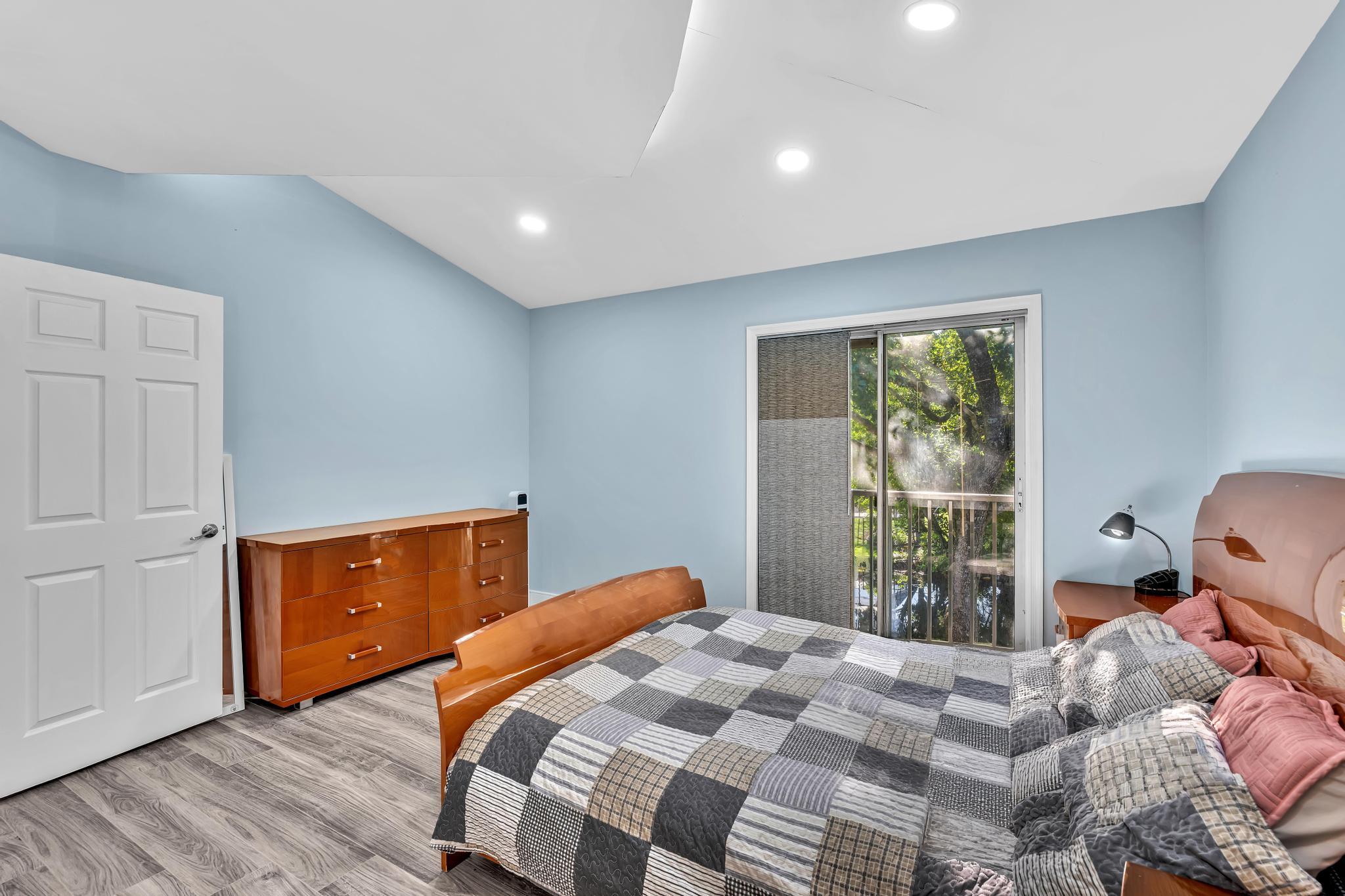 11251 Lakeview Drive 21-f