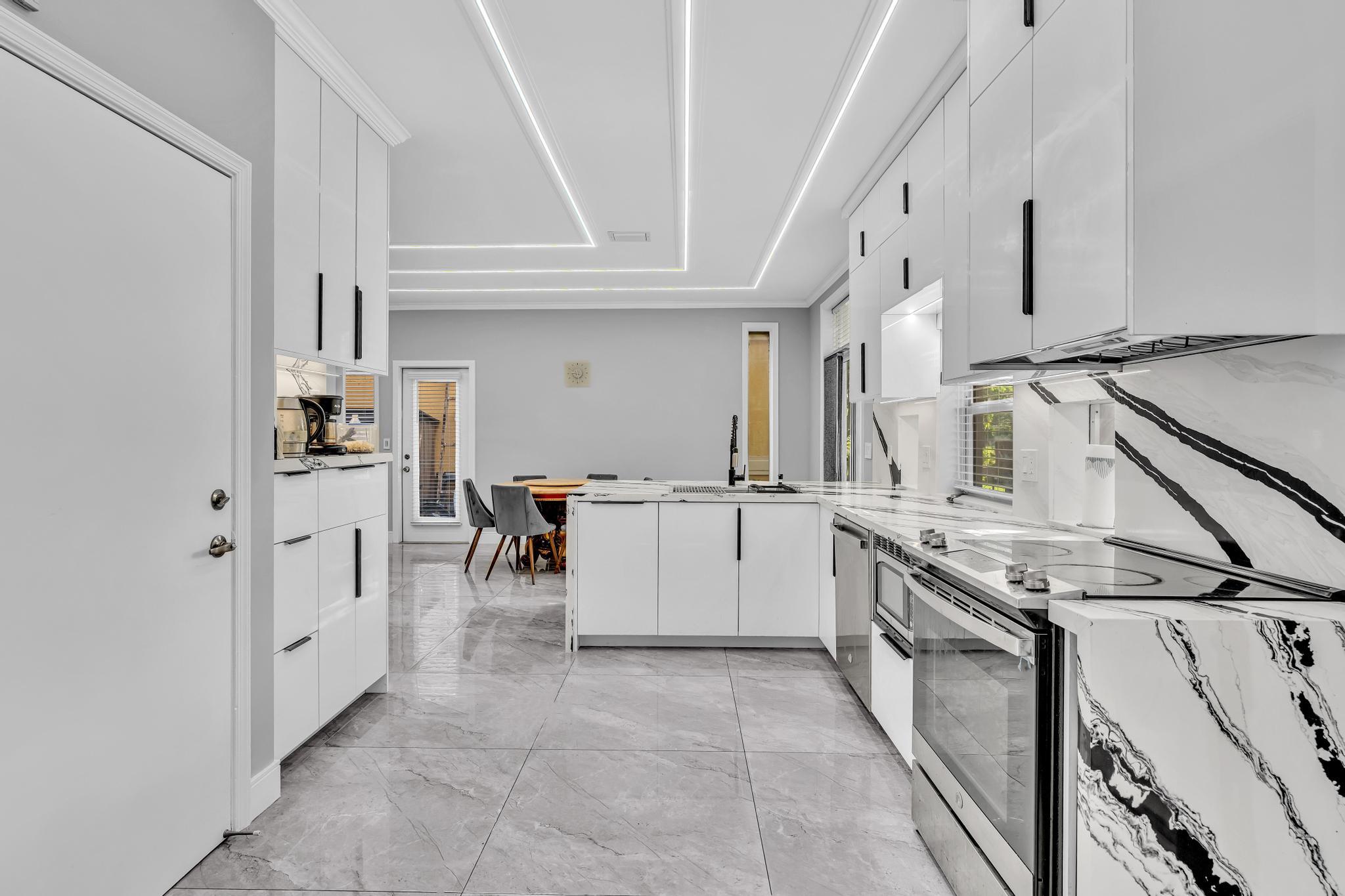 11251 Lakeview Drive 21-f
