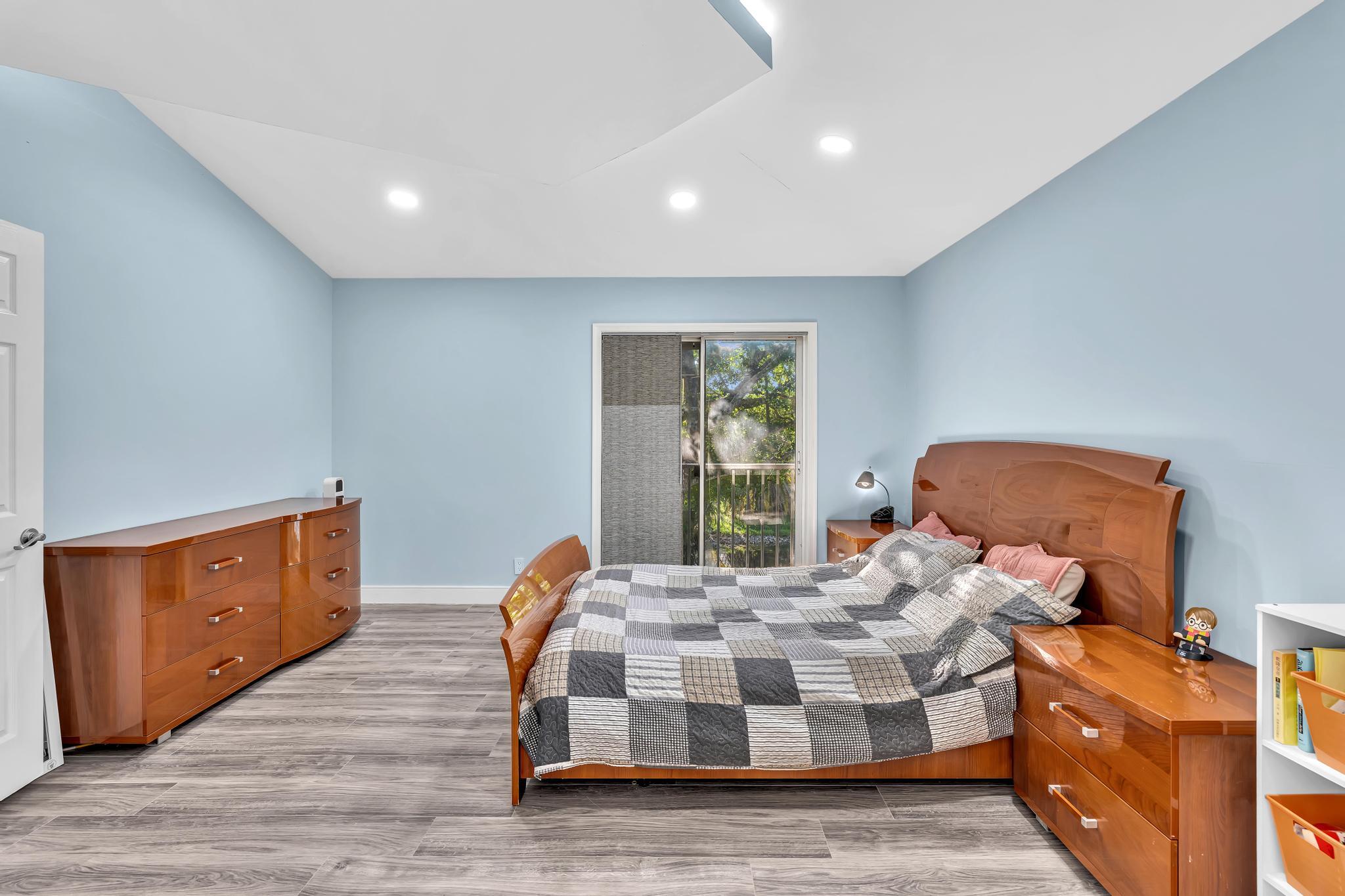 11251 Lakeview Drive 21-f