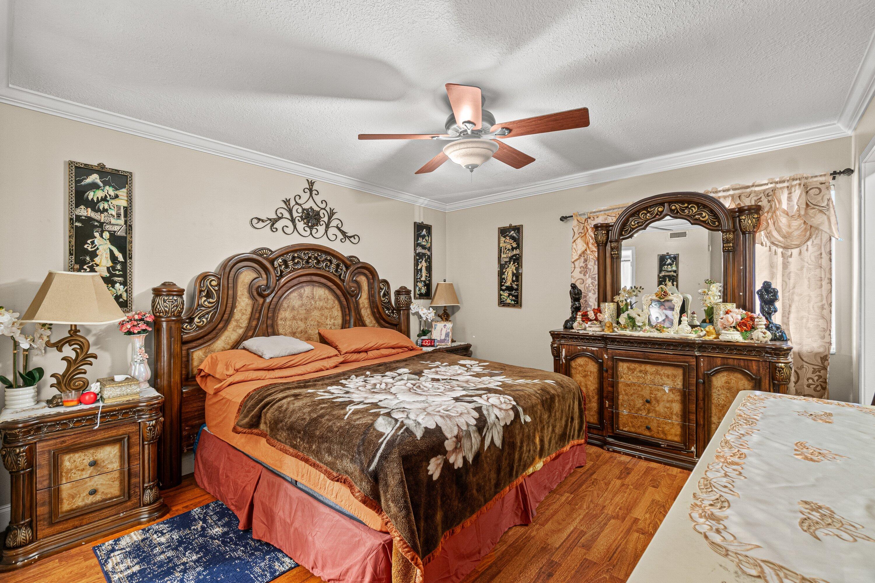 526 Shady Pine Way D2