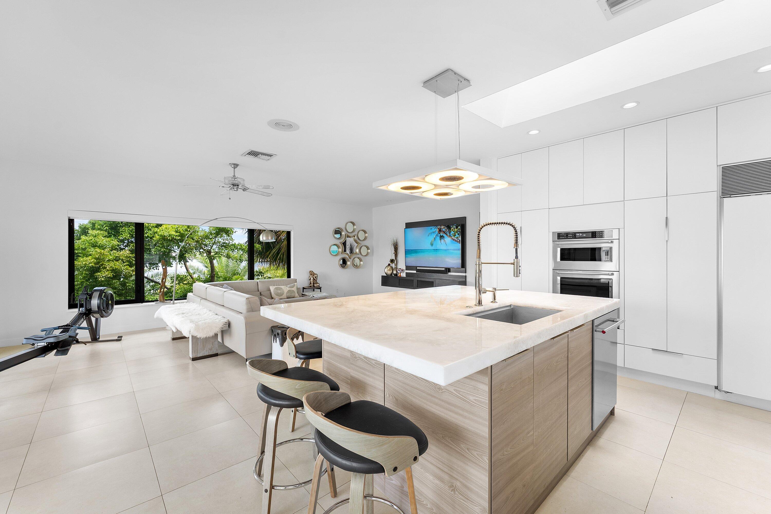1102 Highland Beach Drive Unit: 2w