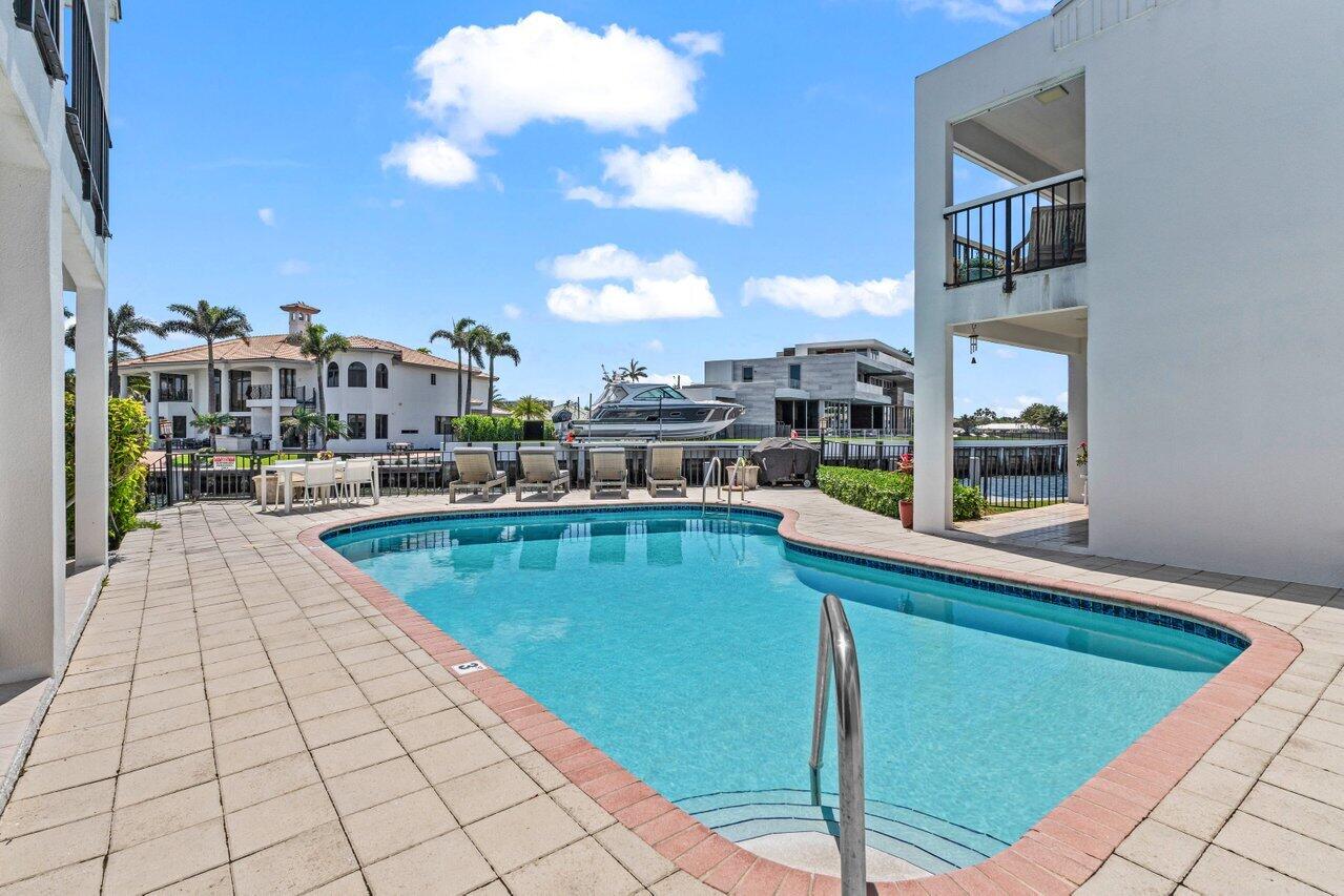 1102 Highland Beach Drive Unit: 2w