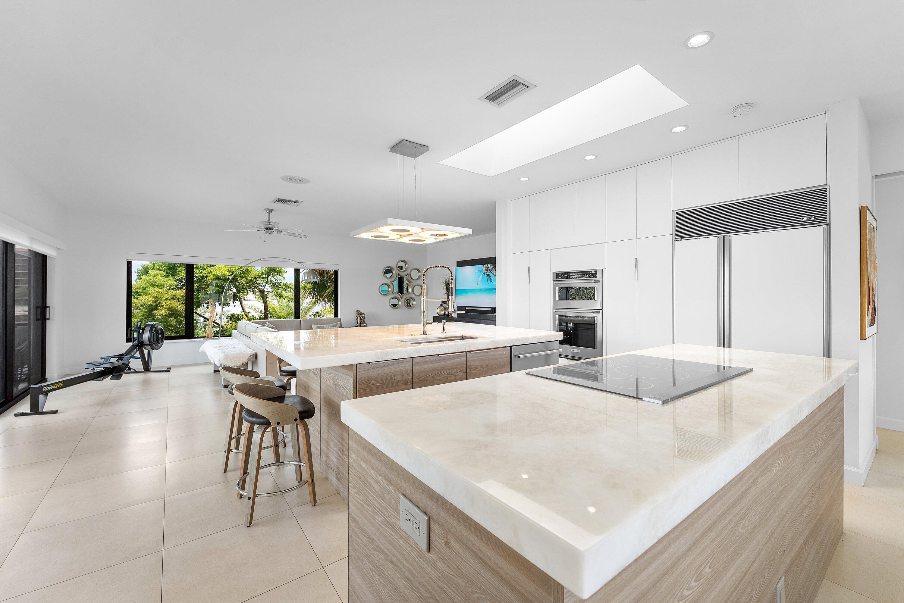 1102 Highland Beach Drive Unit: 2w