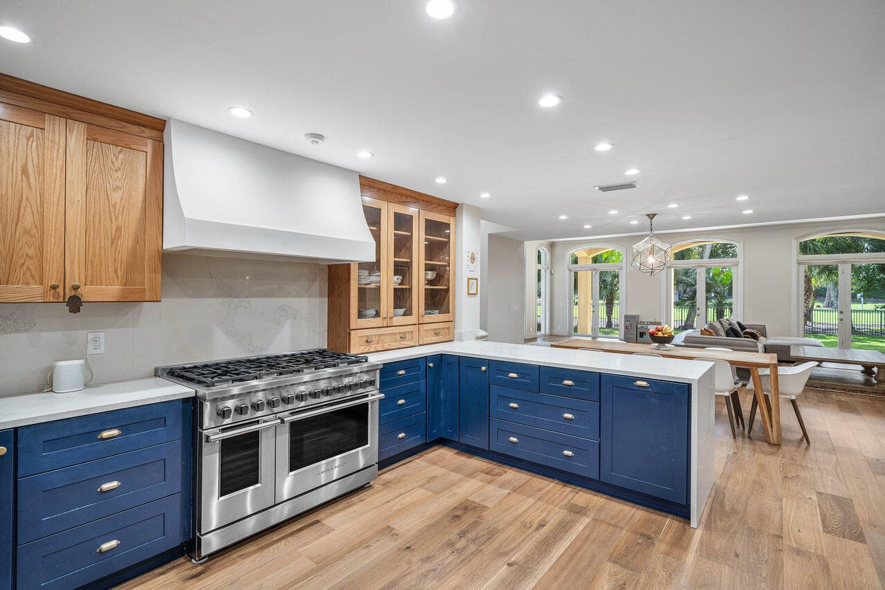 6541 Timber Lane