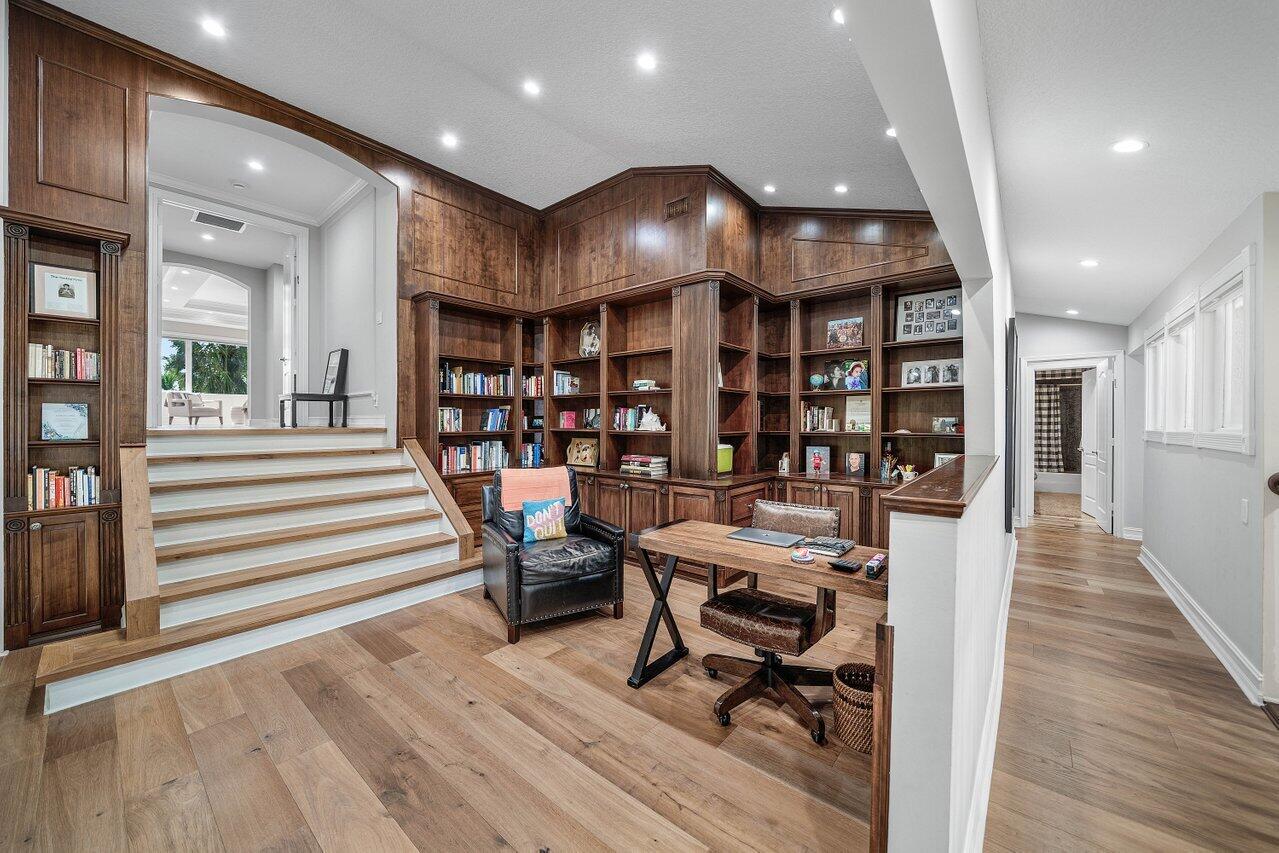 6541 Timber Lane