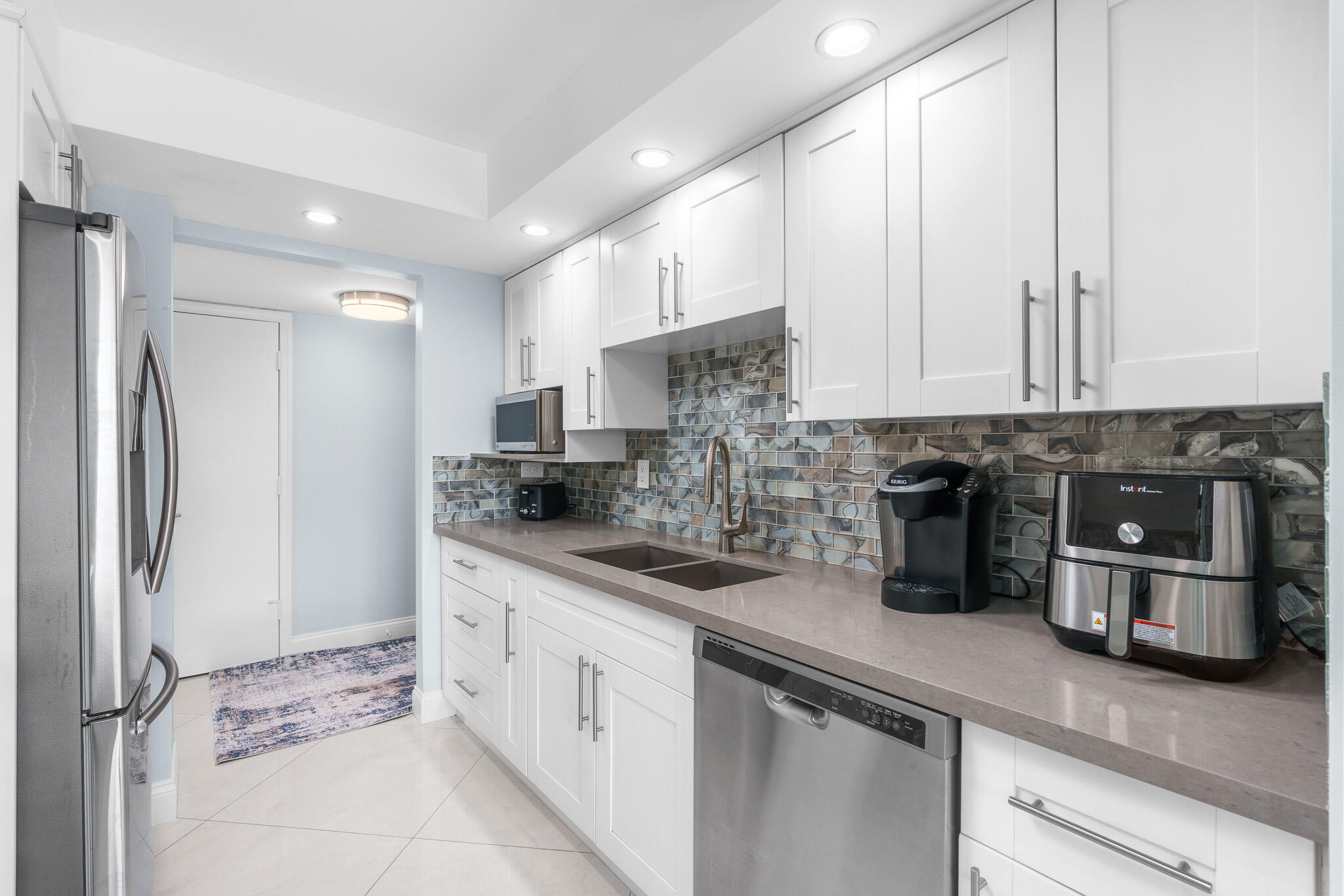 950 Ponce De Leon Road 401