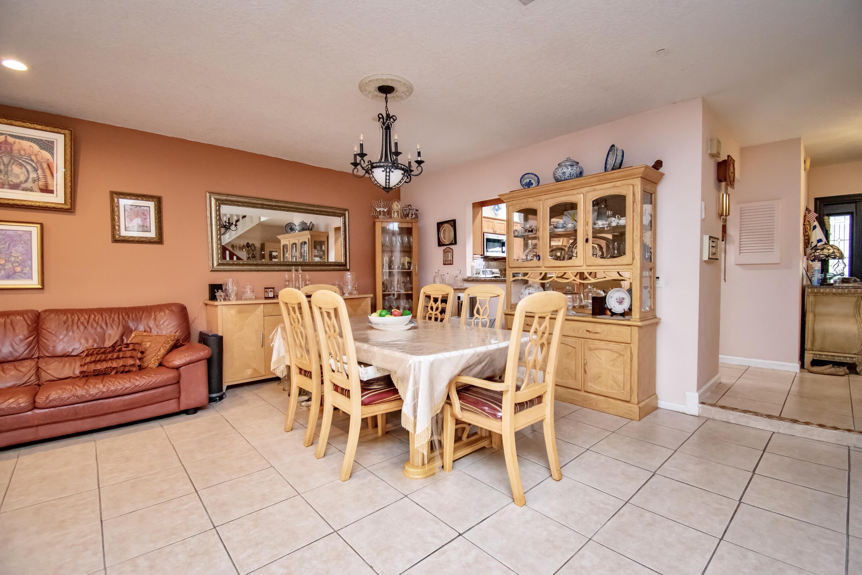 6640 Thornhill Court