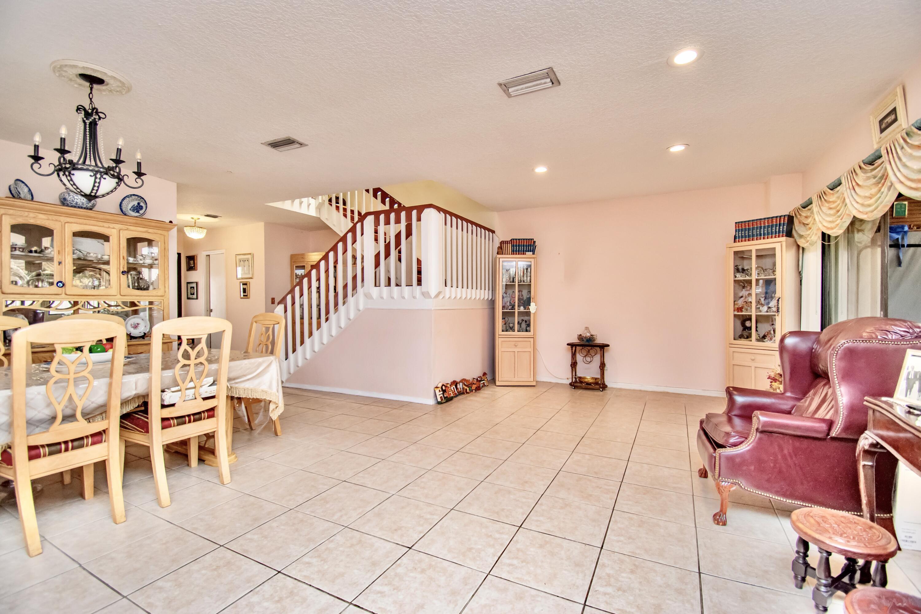 6640 Thornhill Court