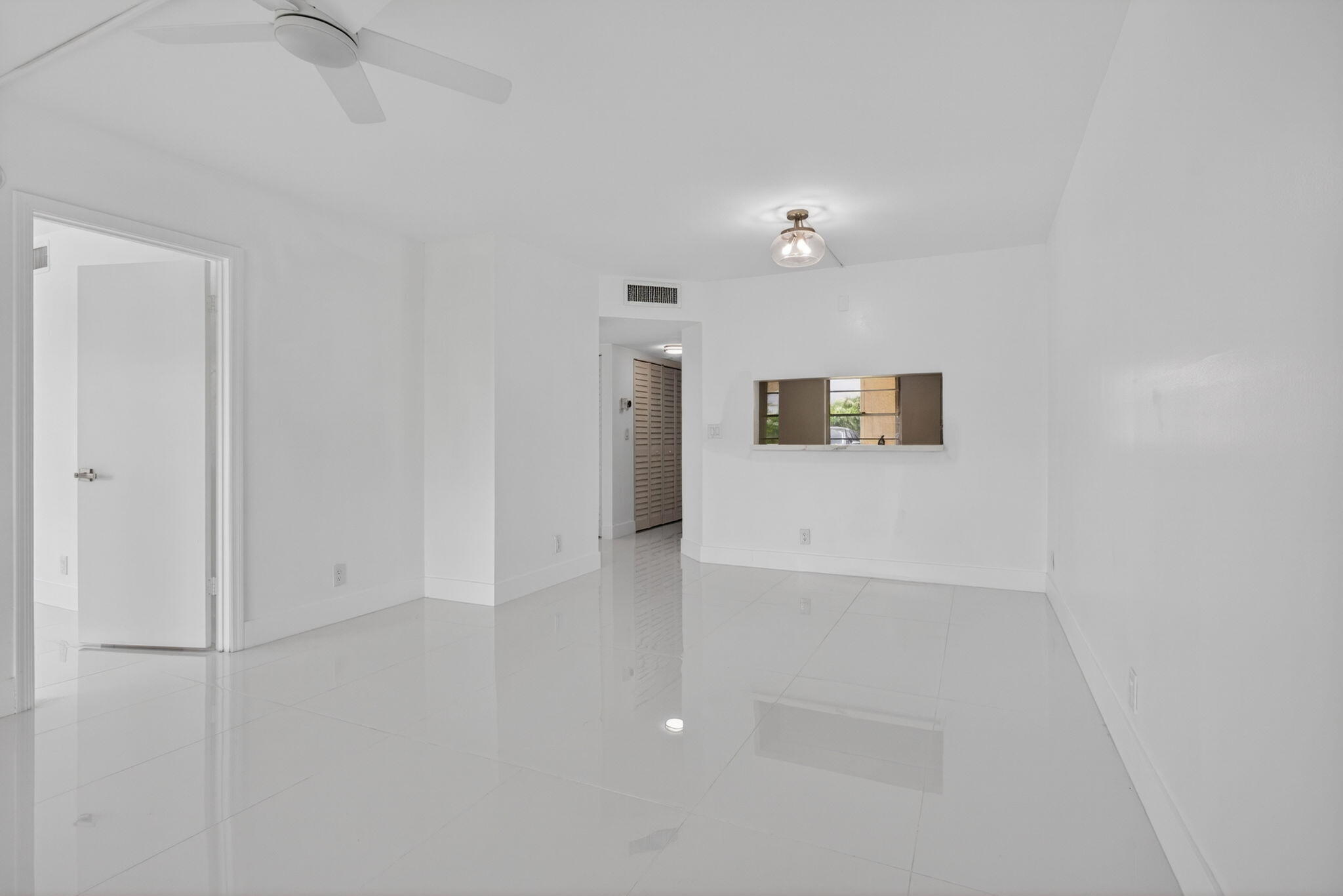 5561 Lakeside Drive 107