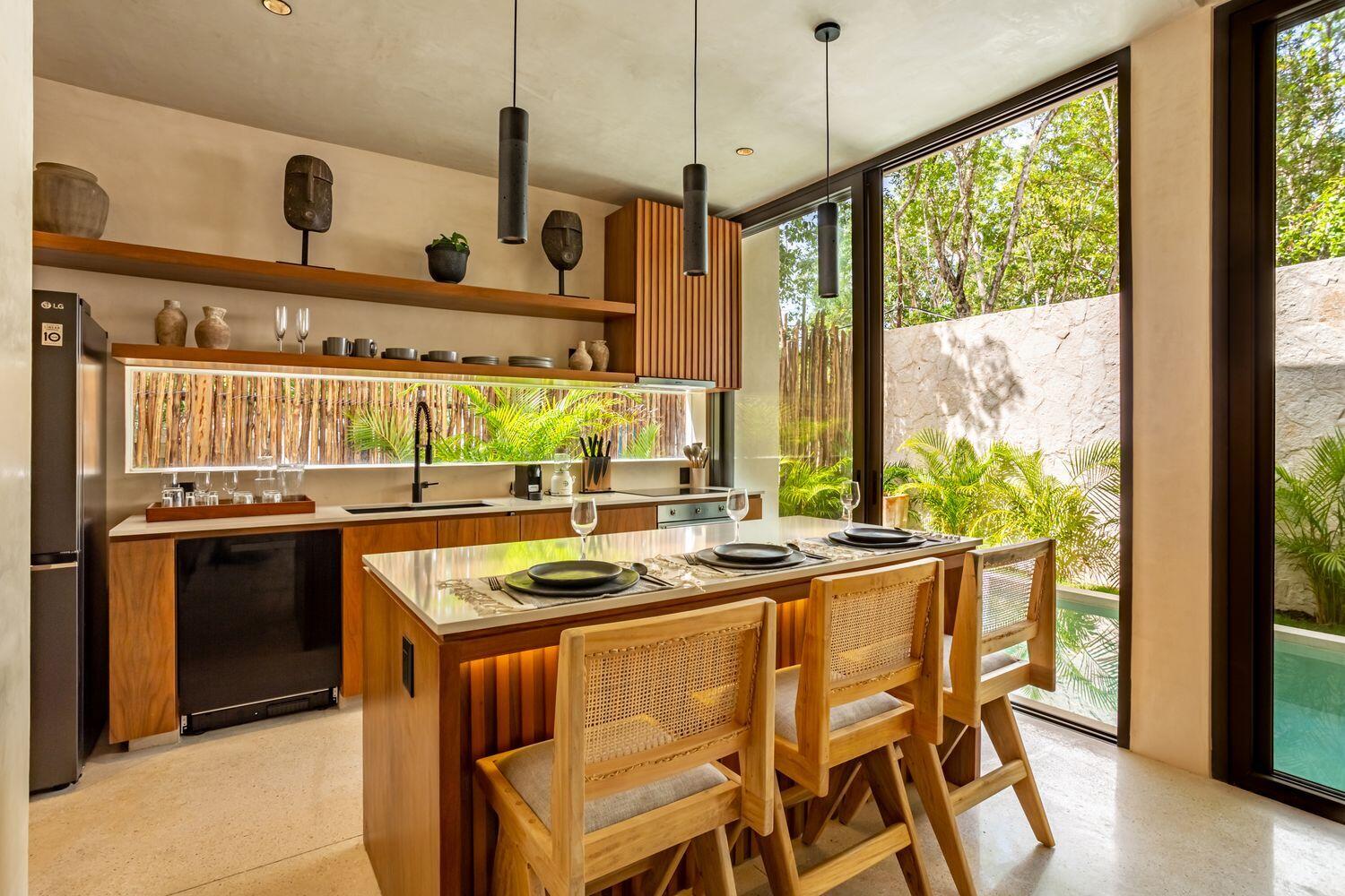 Amari 10 Avenida Norte & Calle Palma 1l Selva