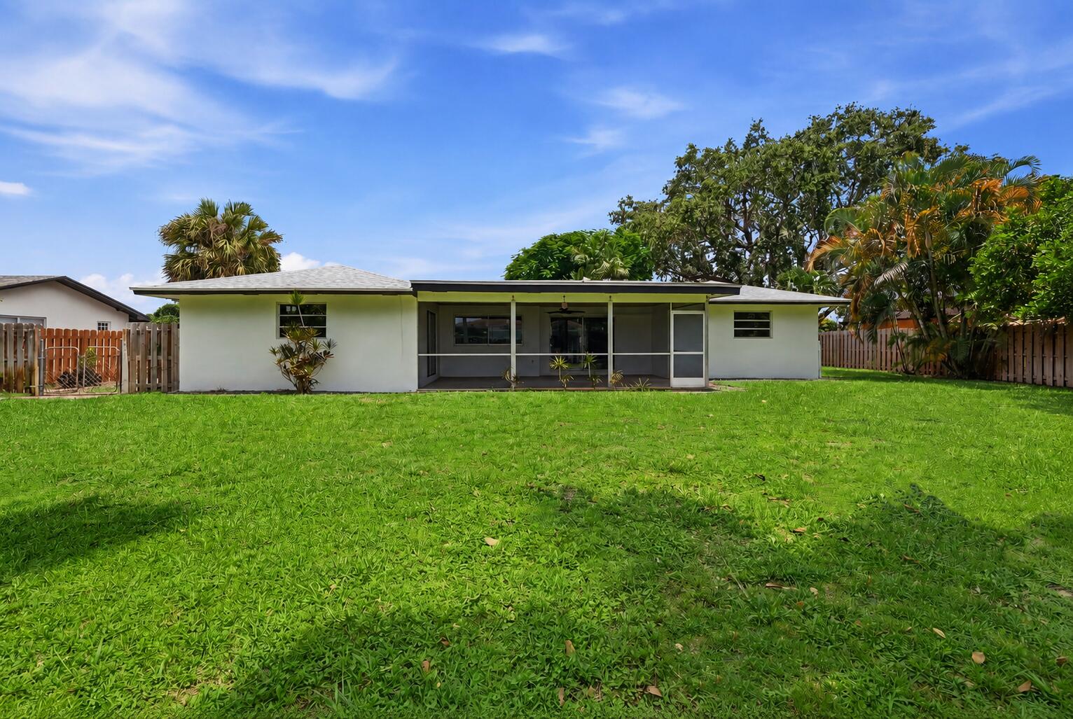 31 W Coconut Drive