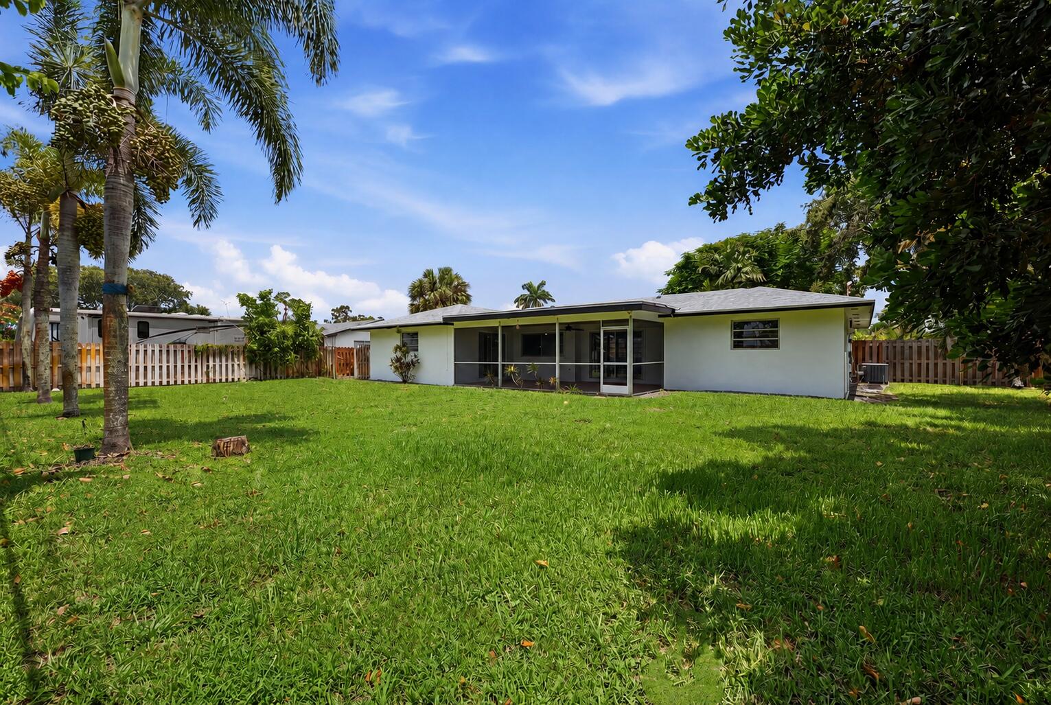 31 W Coconut Drive