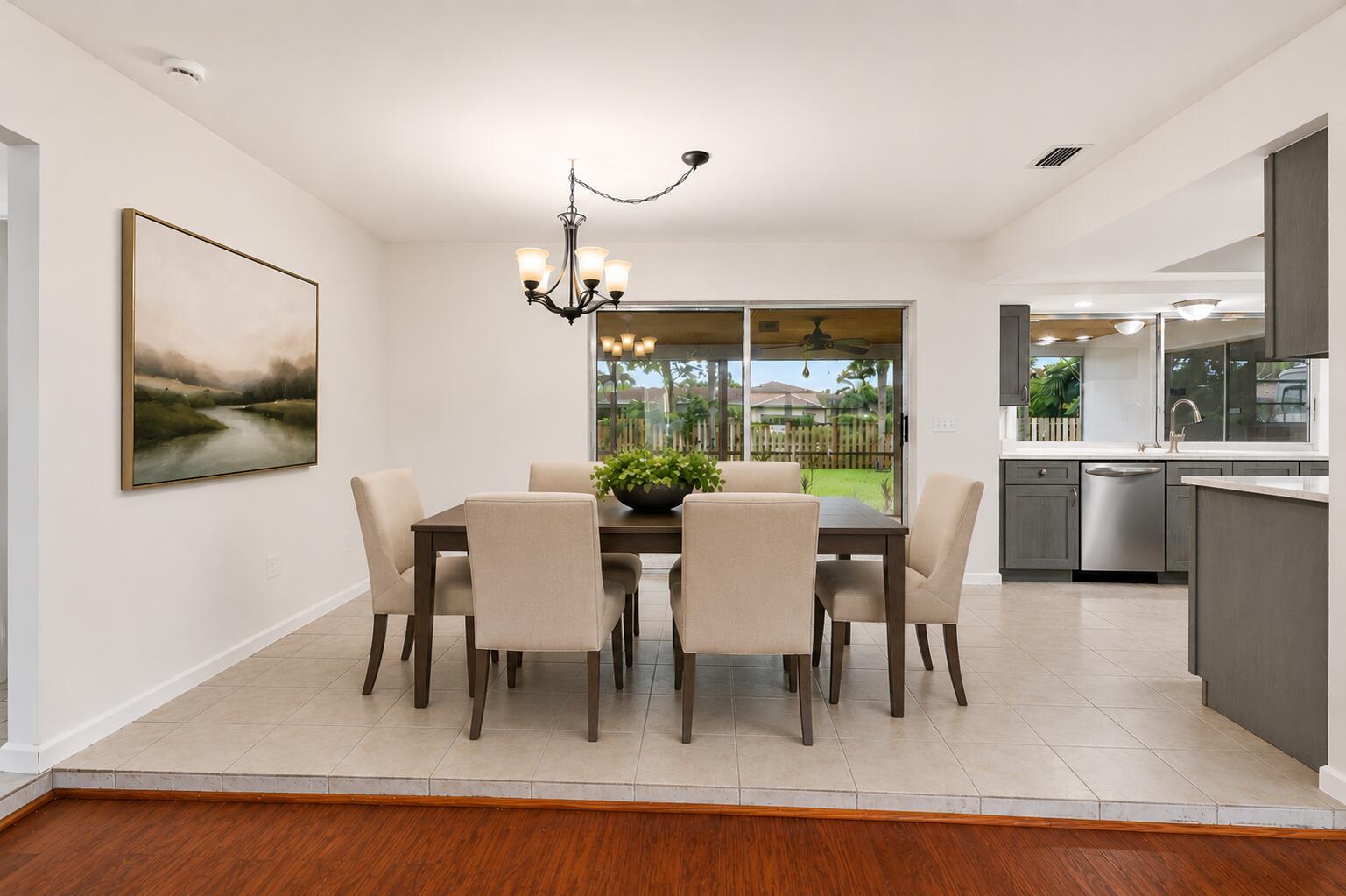 31 W Coconut Drive