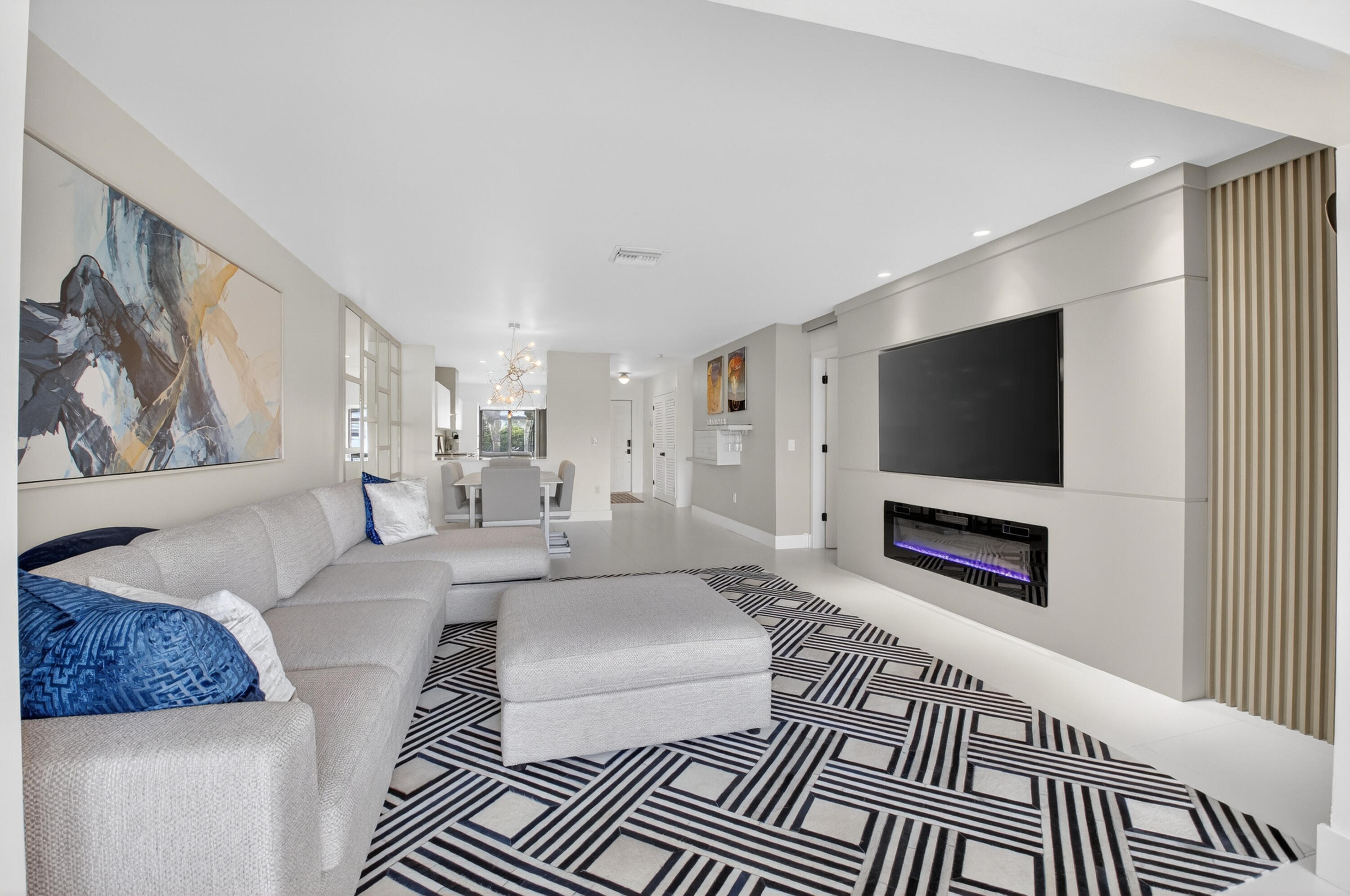 23 Southport Lane D