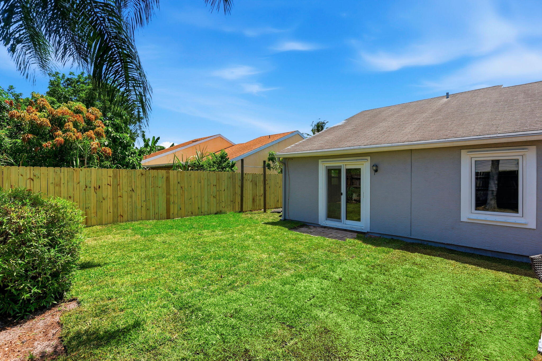 7955 Ridgewood Drive