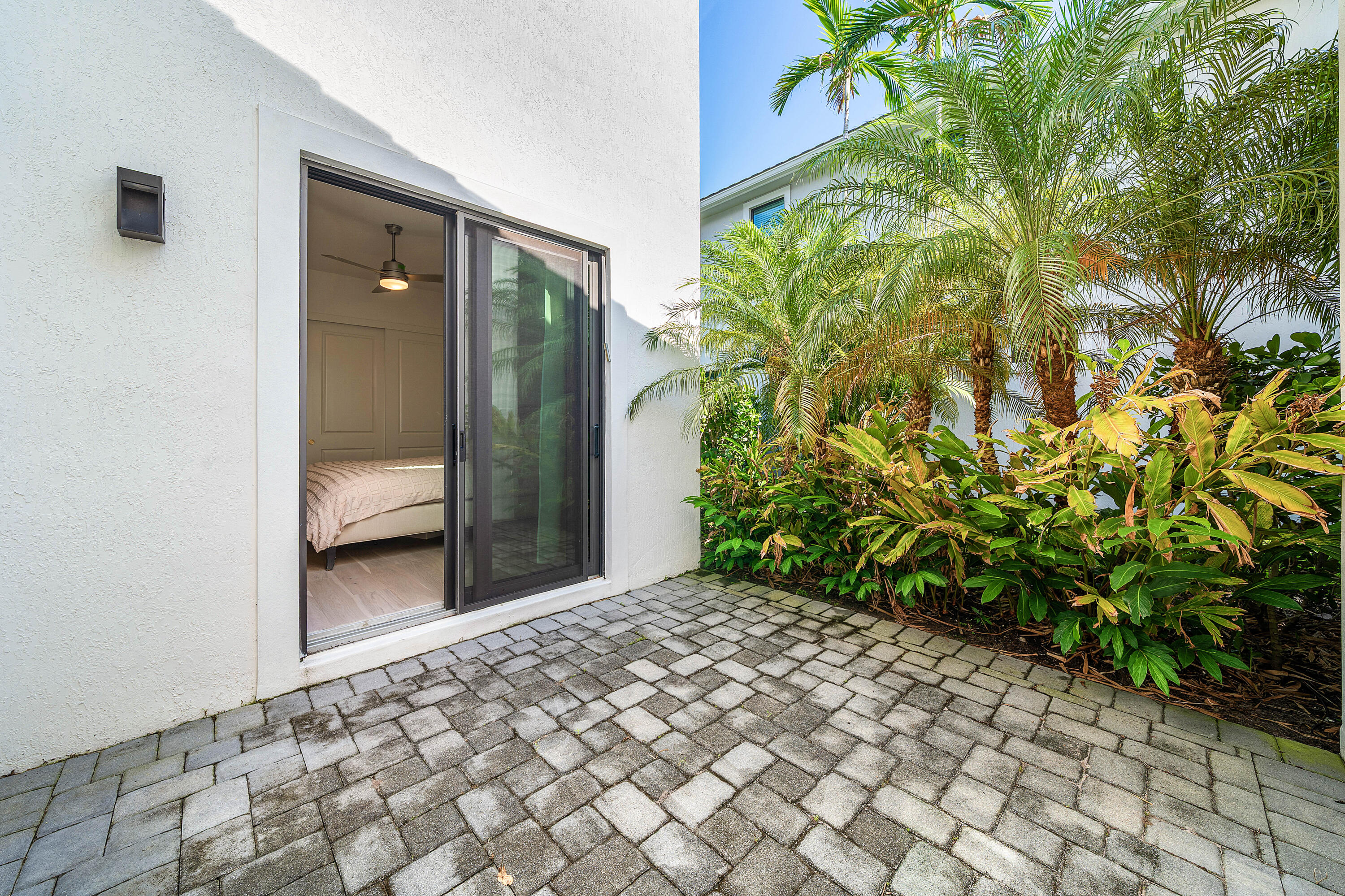 7409 NW 25th Terrace