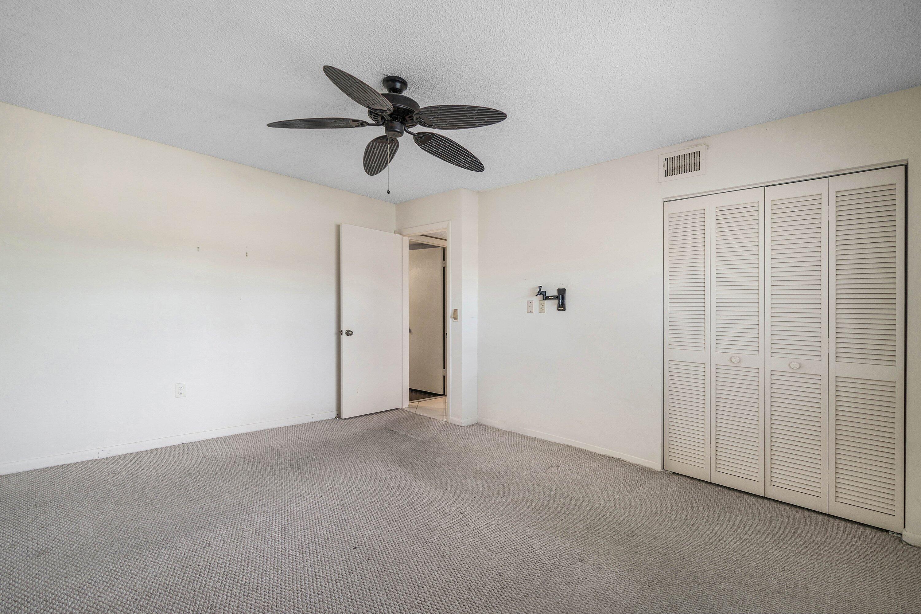3 Stratford Drive E G