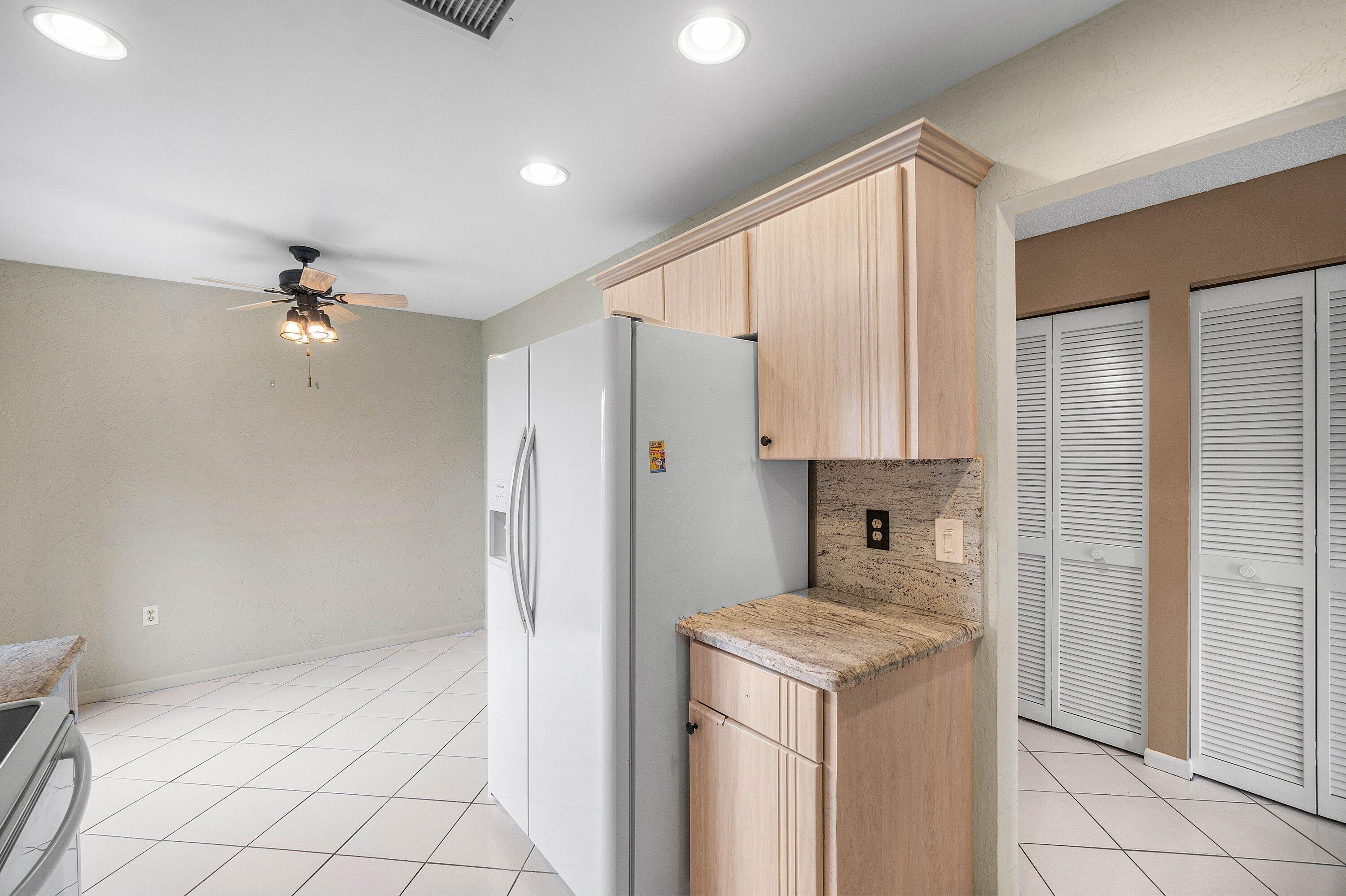 3 Stratford Drive E G