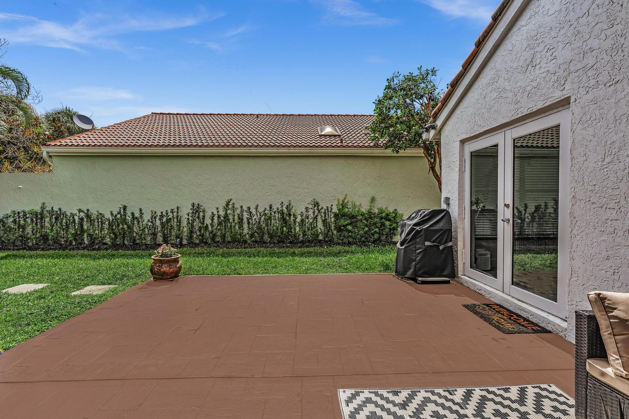 6207 La Vida Terrace