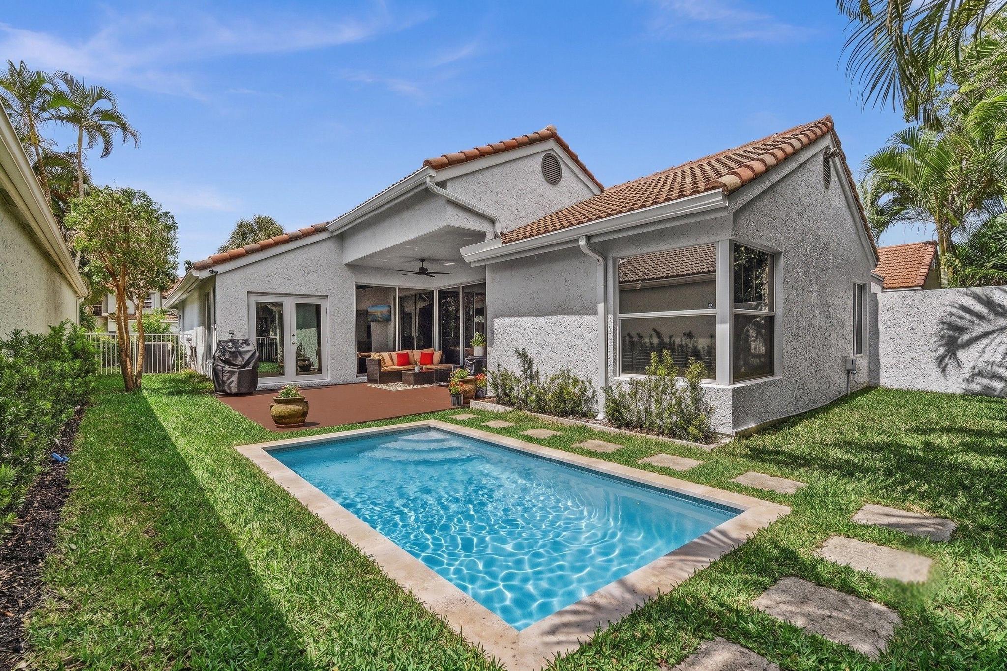 6207 La Vida Terrace