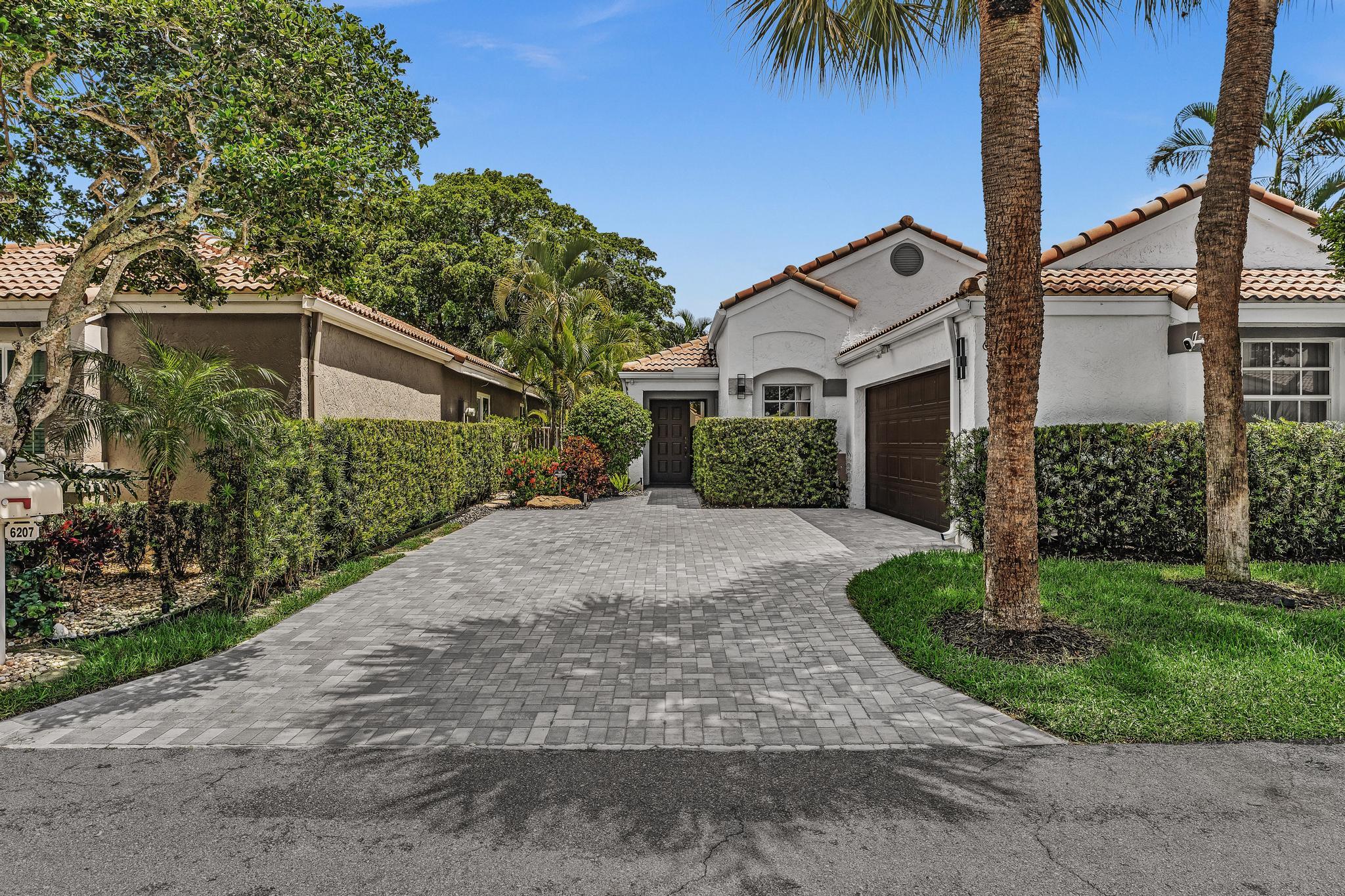 6207 La Vida Terrace