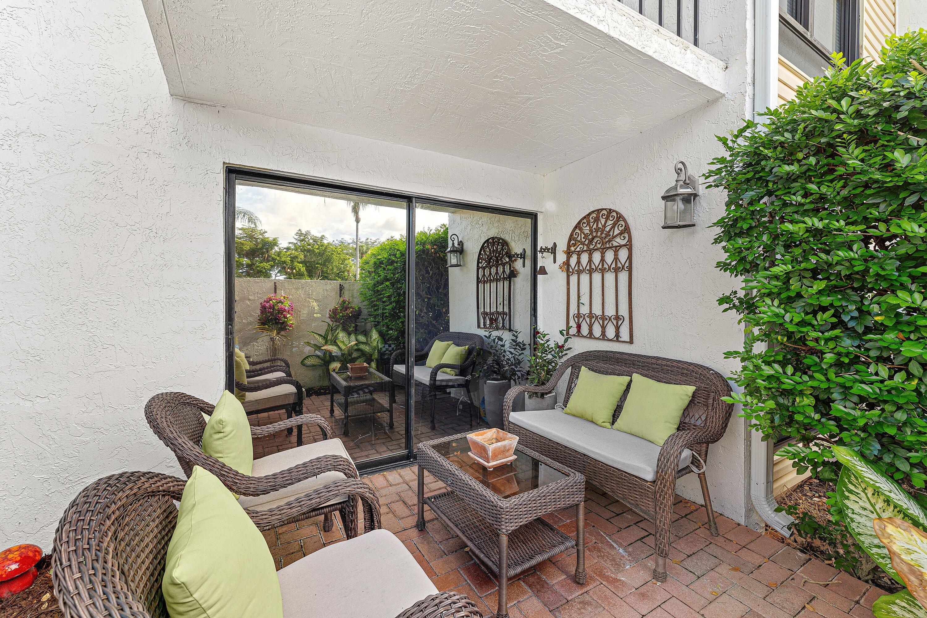 6864 Willow Wood Drive 405