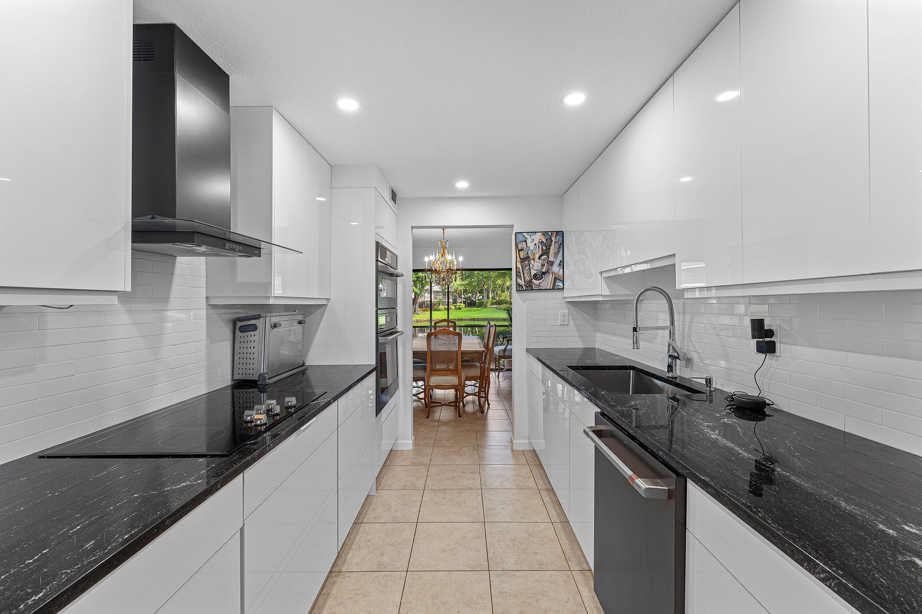 6864 Willow Wood Drive 405
