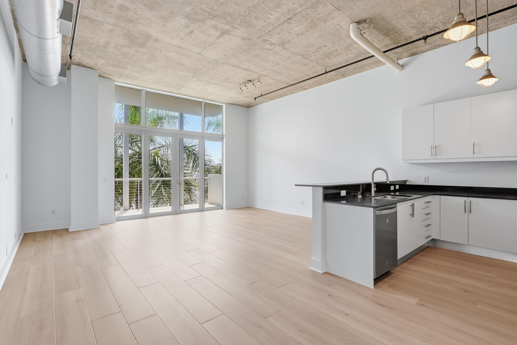 180 NE 4th Avenue 307