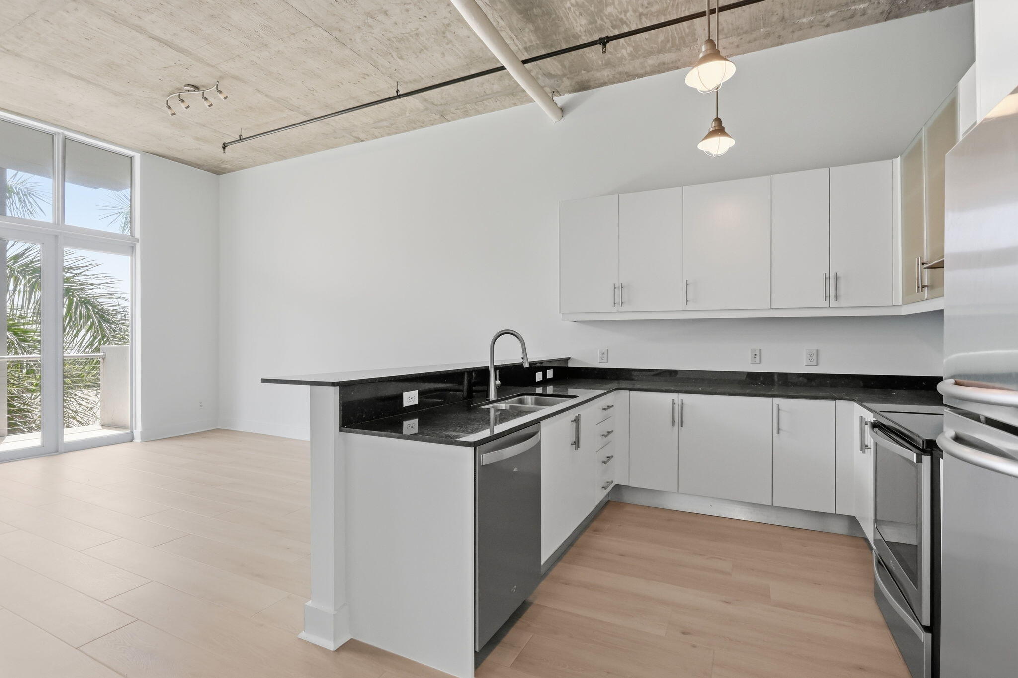 180 NE 4th Avenue 307