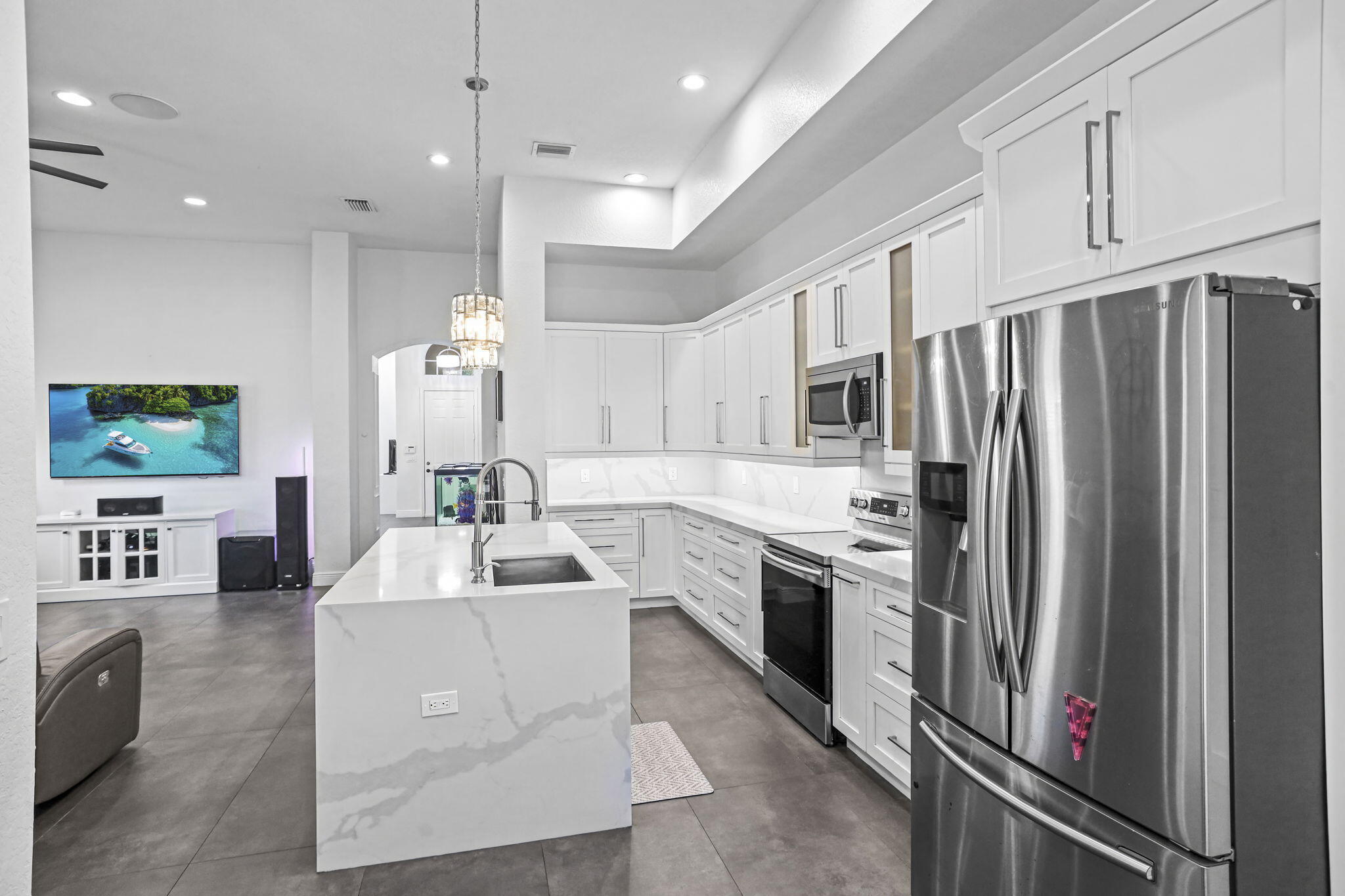 455 Cresta Circle