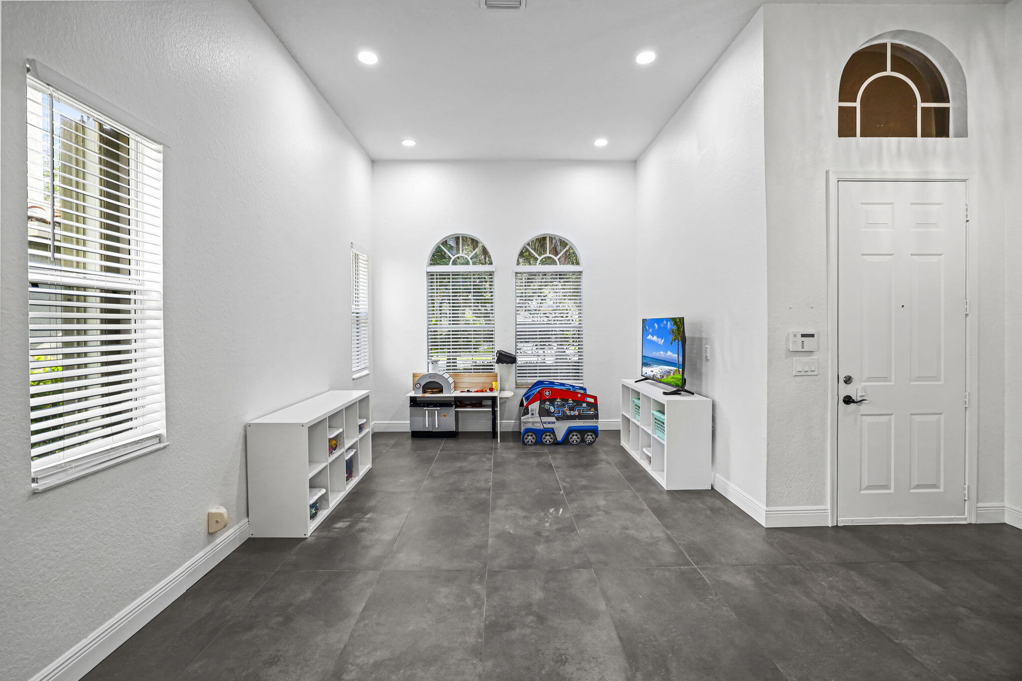 455 Cresta Circle