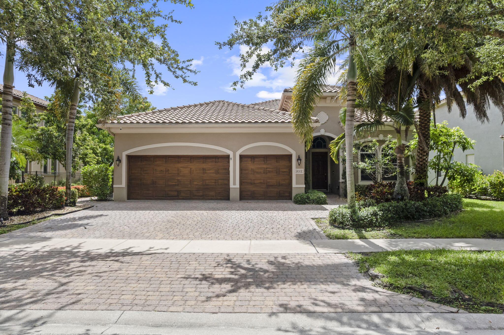 455 Cresta Circle