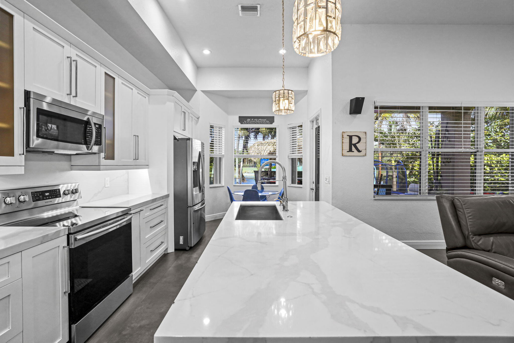 455 Cresta Circle