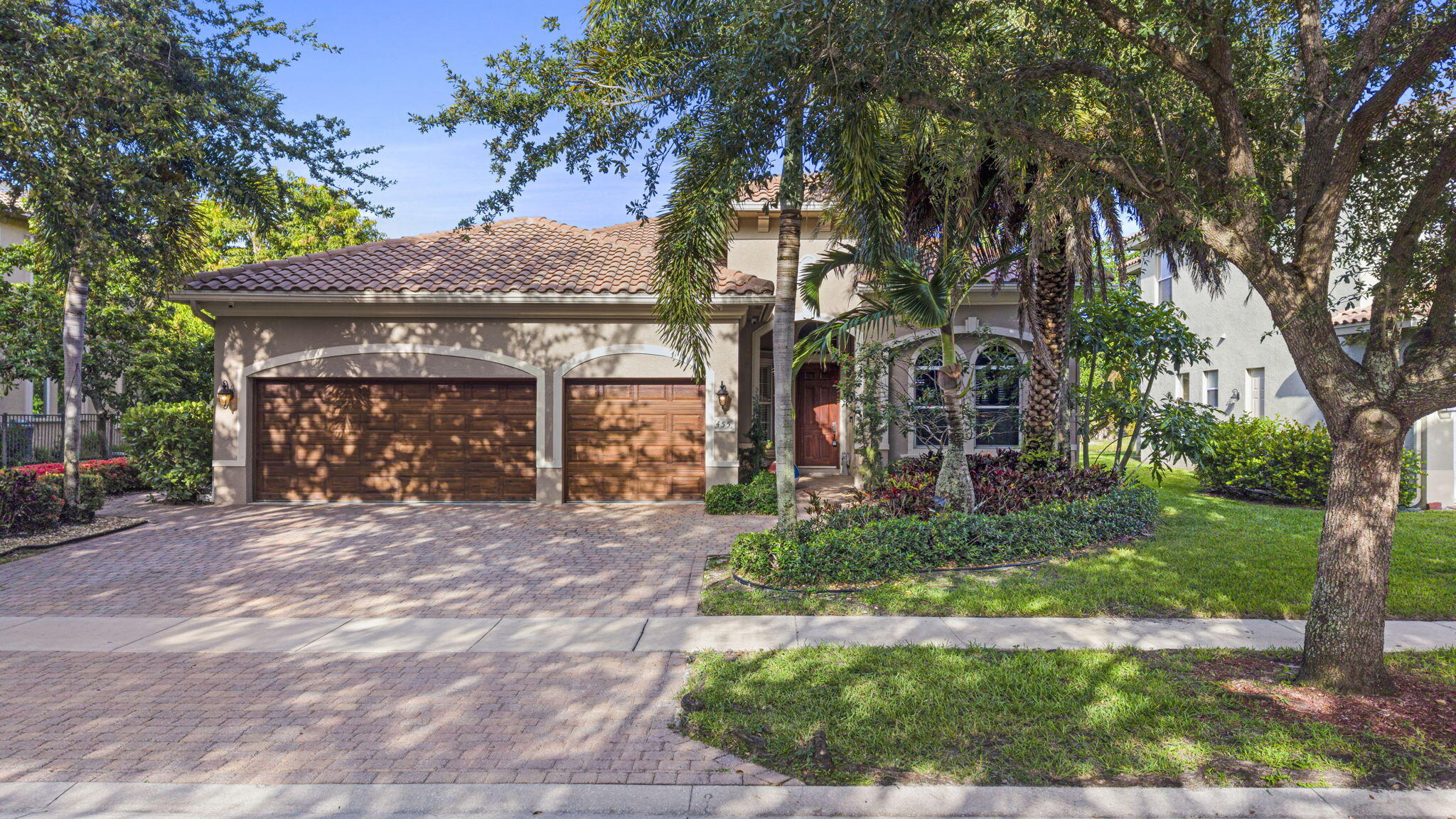 455 Cresta Circle