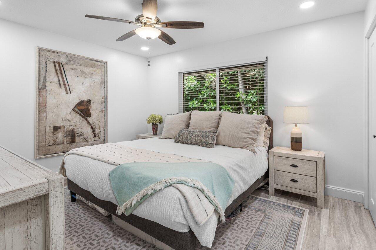 990 NW 8th Street